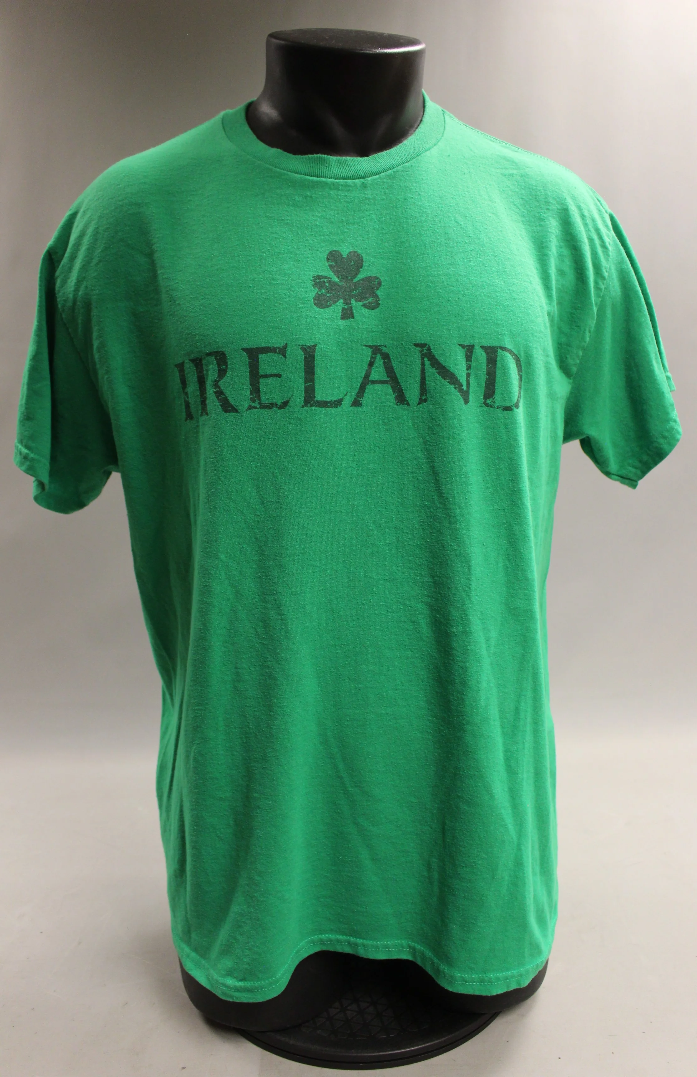 Gildan Ireland Short Sleeve T-Shirt - Green - Large - Used