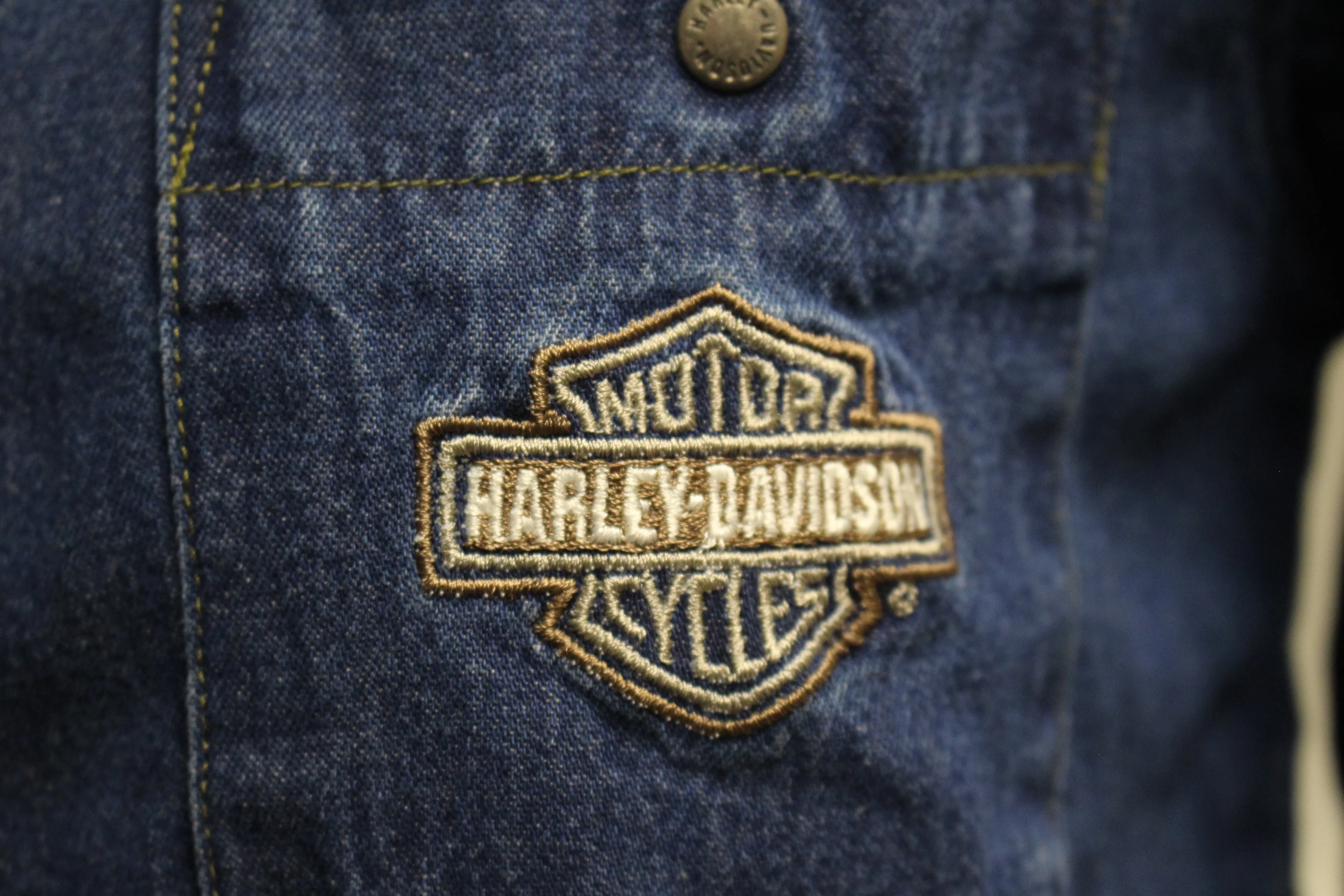 Harley Davidson Women's Denim Shirt - Small - Used - Image 5