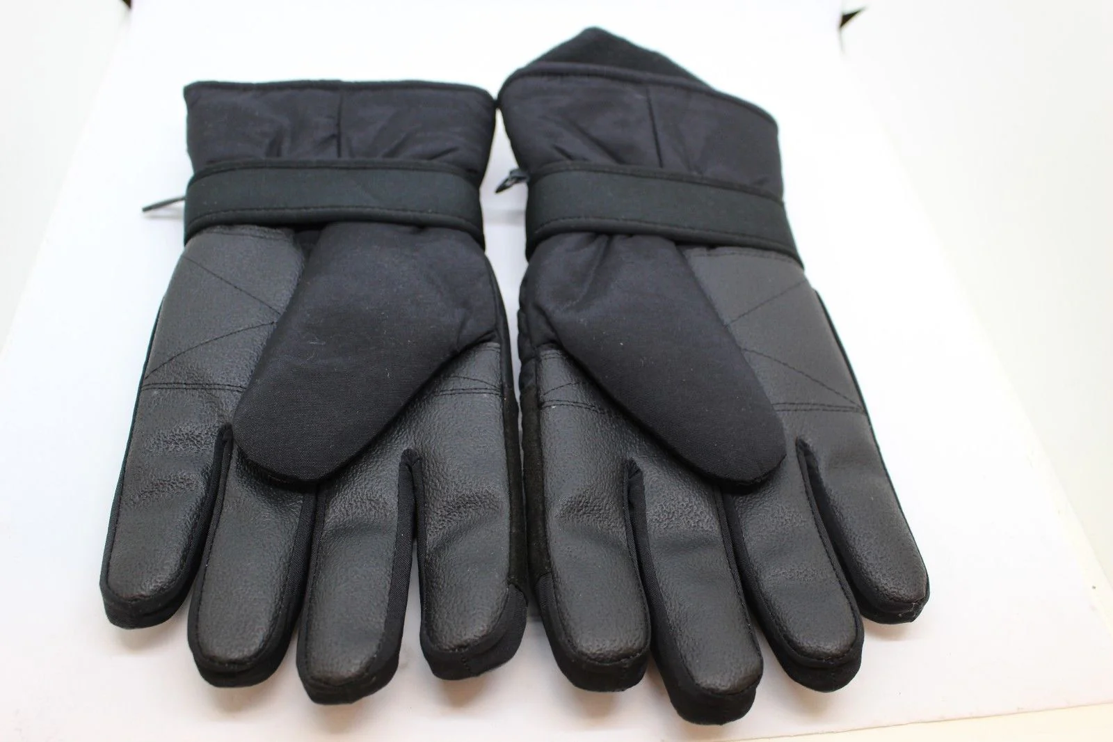 Hipora Thinsulate Ski Gloves, Medium, New! - Image 2