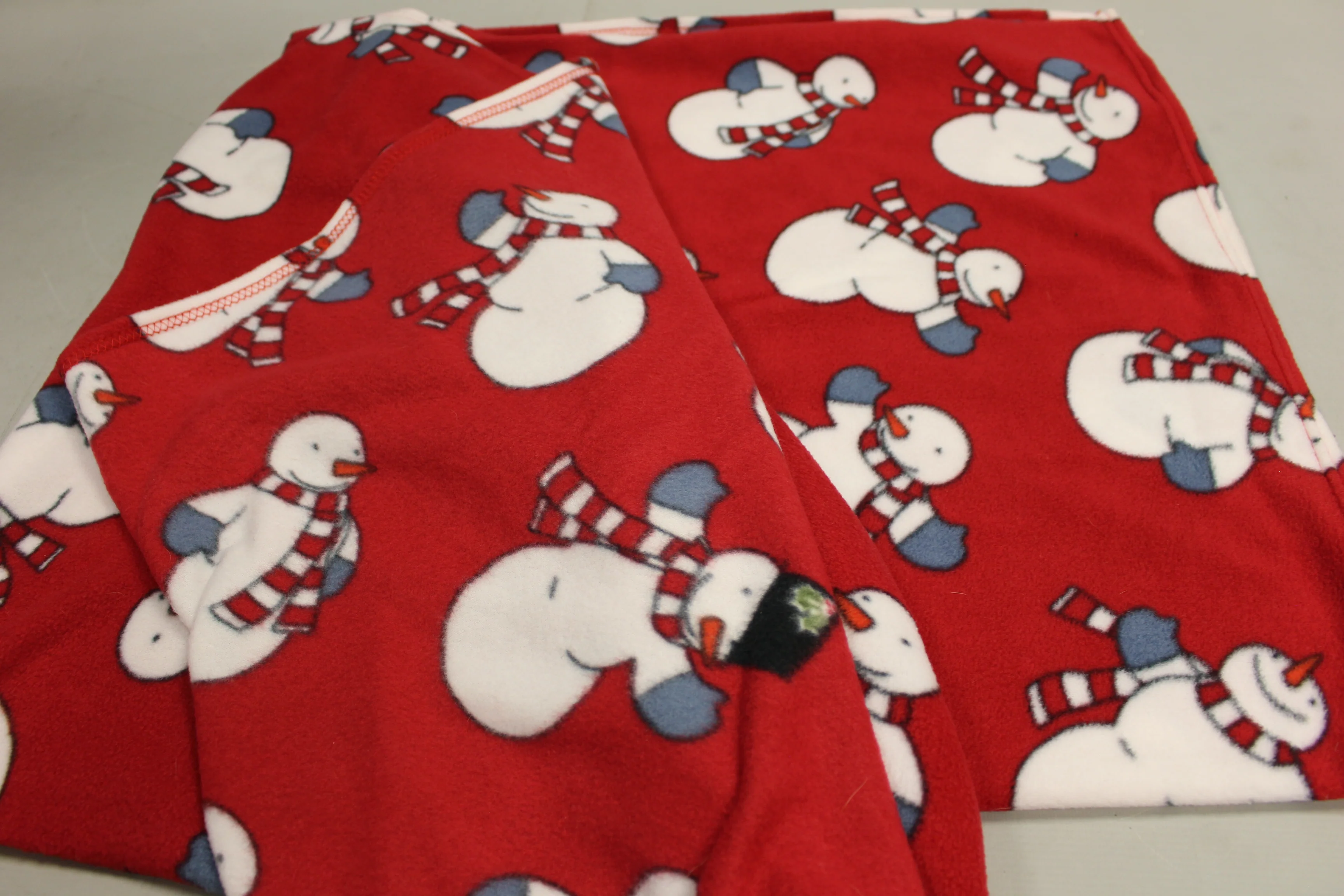 Home Classics Snowman Fleece Blanket - 46" x 56" - Used
