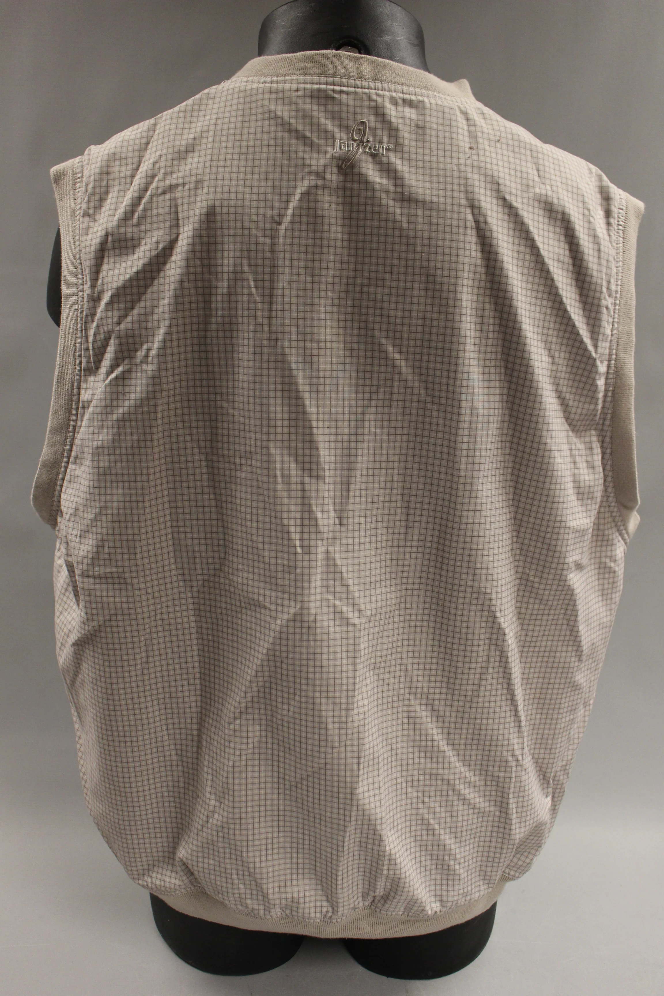 Jantzen Men's Golfing Style Sweater Vest Size XL -White/Tan Checkering -Used - Image 4
