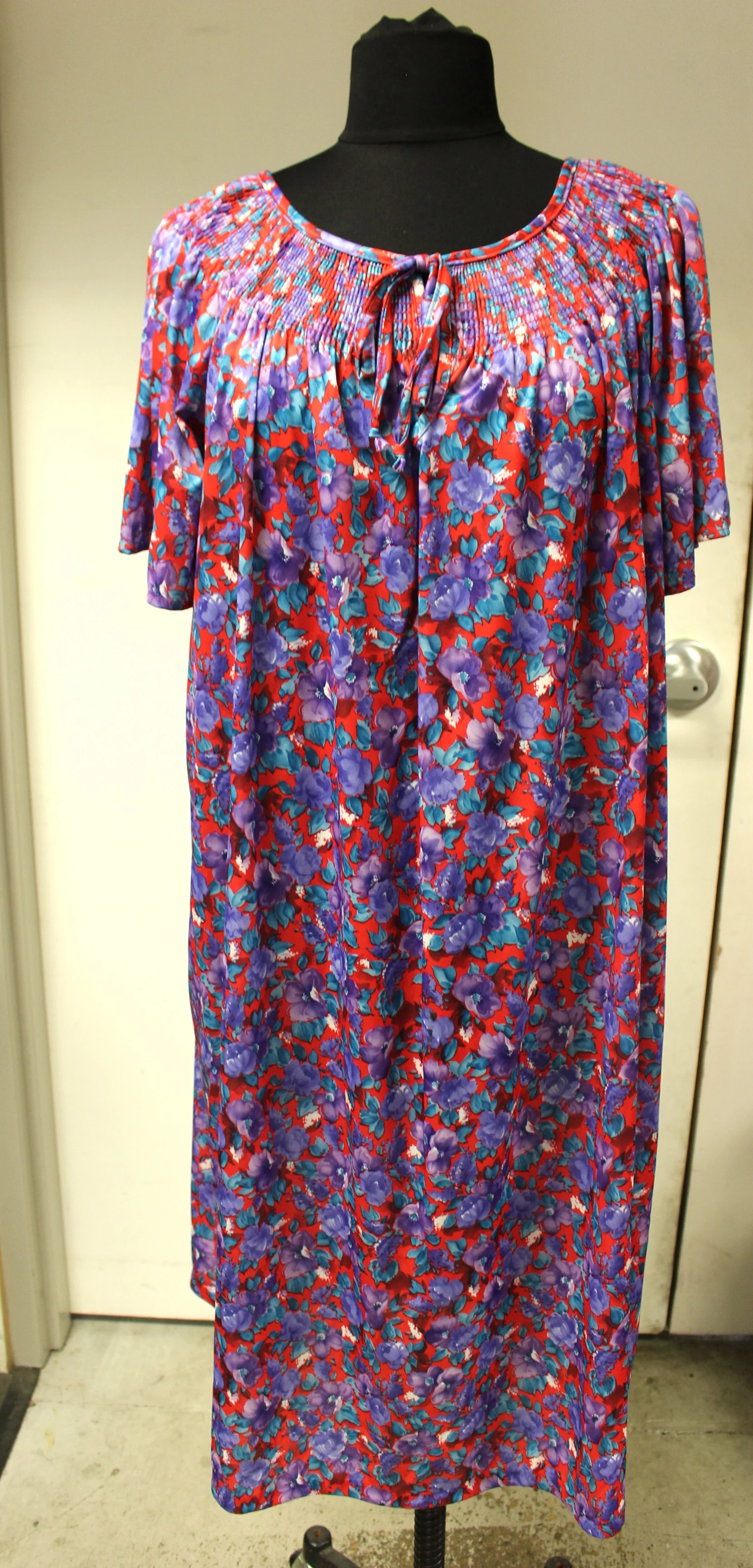 Kelly Reed Woman Mumu Dress Shift - Size: 2X - Used - Image 2