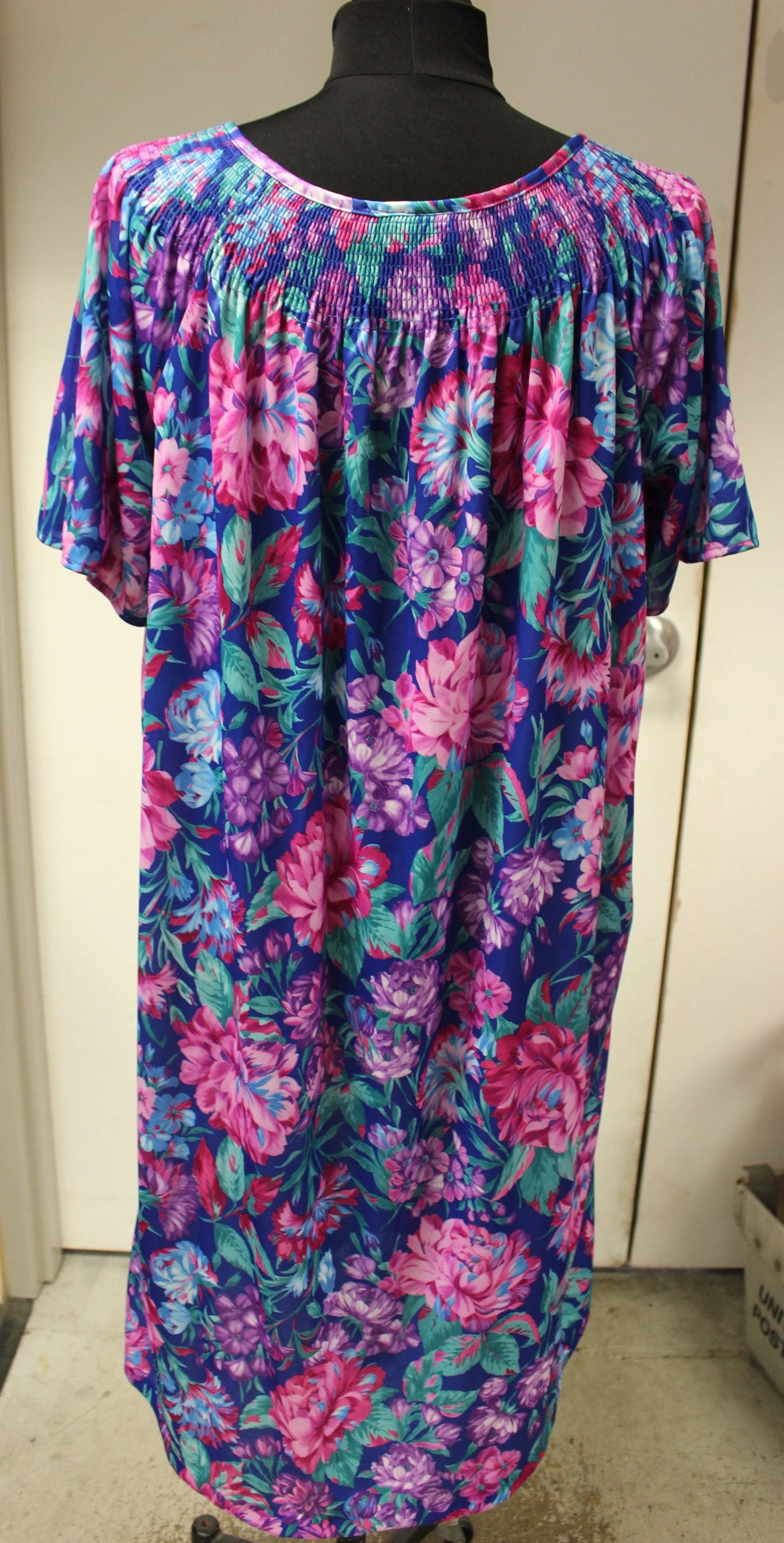 Kelly Reed Woman Mumu Dress Shift - Size: 2X - Used - Image 2