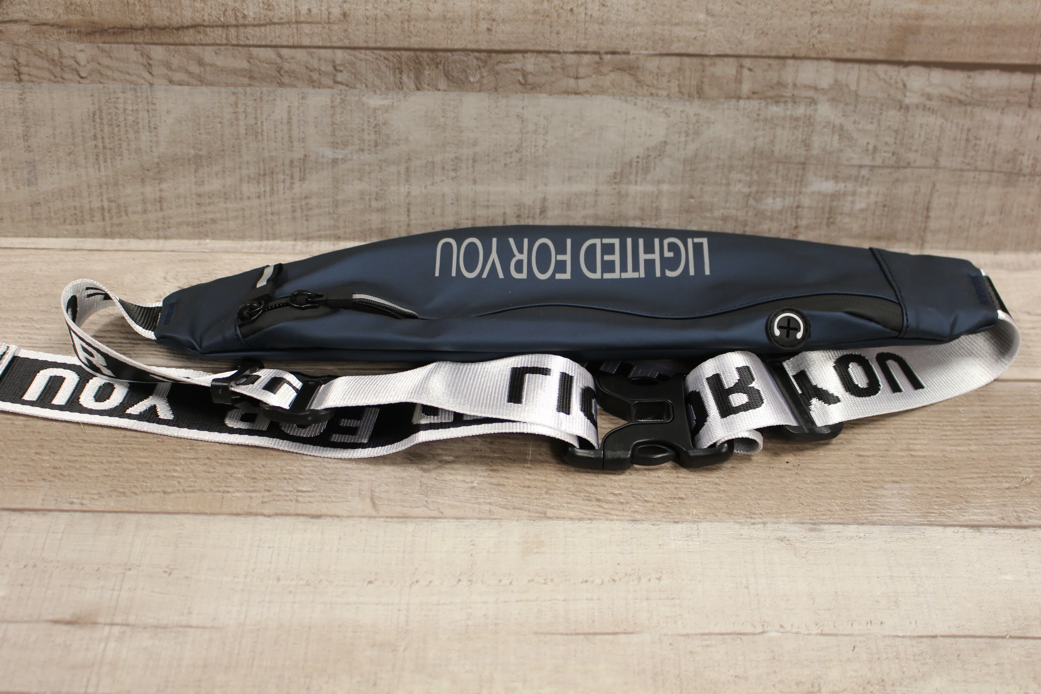 LAFALInK Fanny Pack with Headphone Jack, Zipper, & Adjustable Strap - Waterproof - Image 6