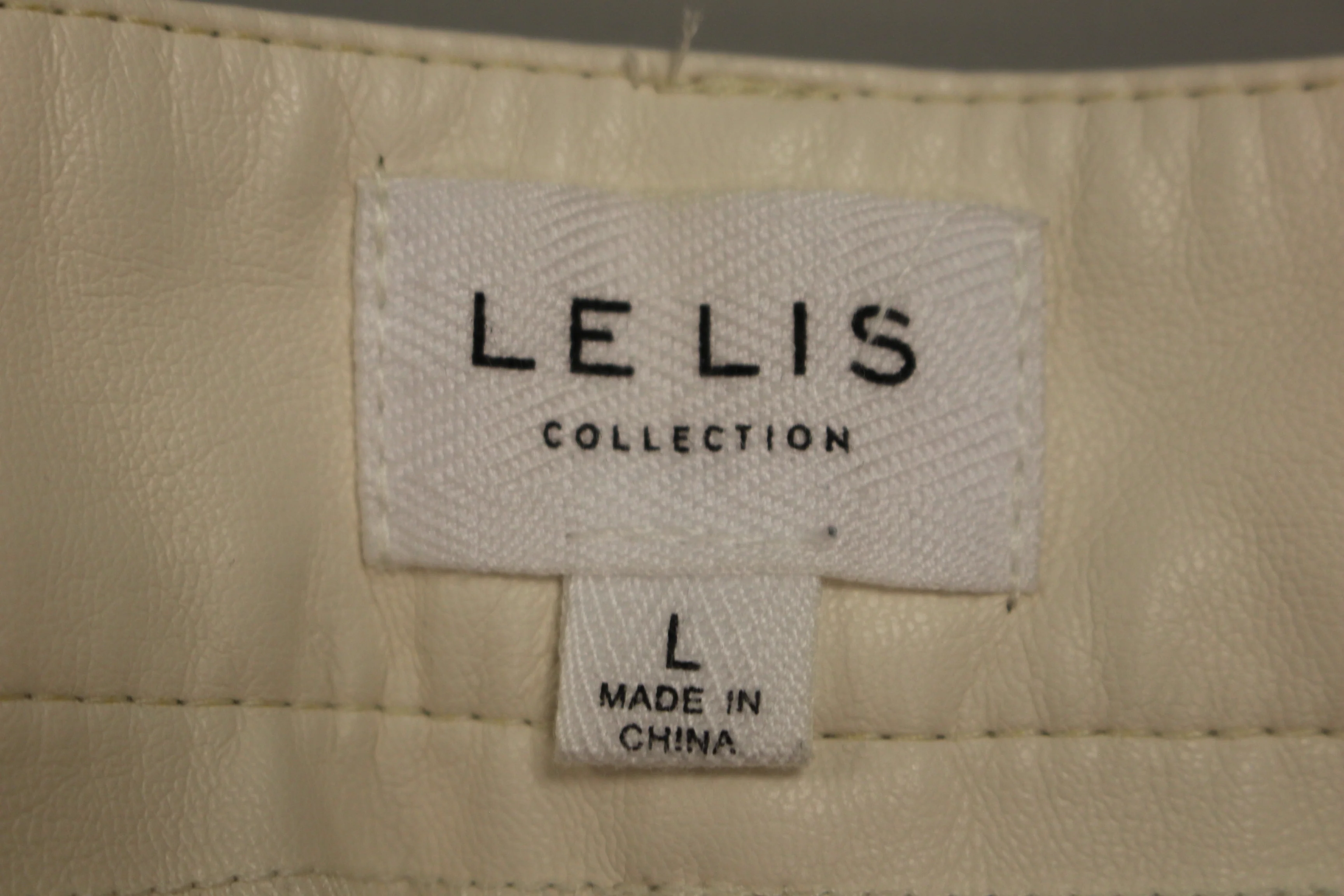 Le Lis Women's Two Tone Shorts - Large - Used - Image 2