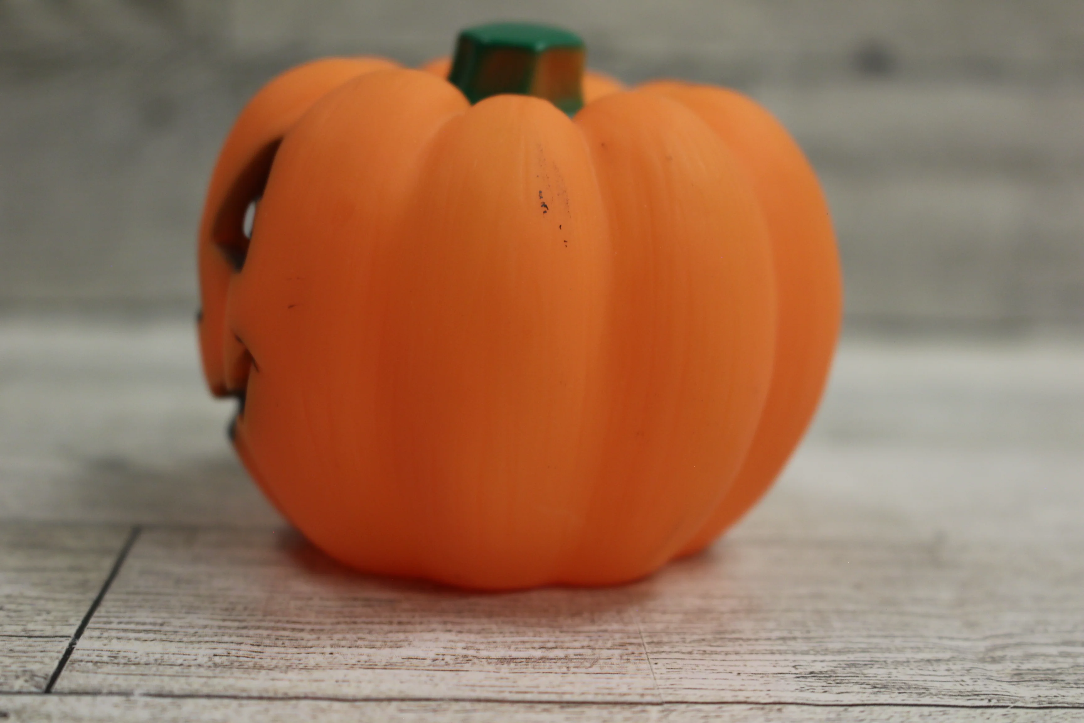 LED Color Changing 3" Plastic Pumpkin - Used - Image 3