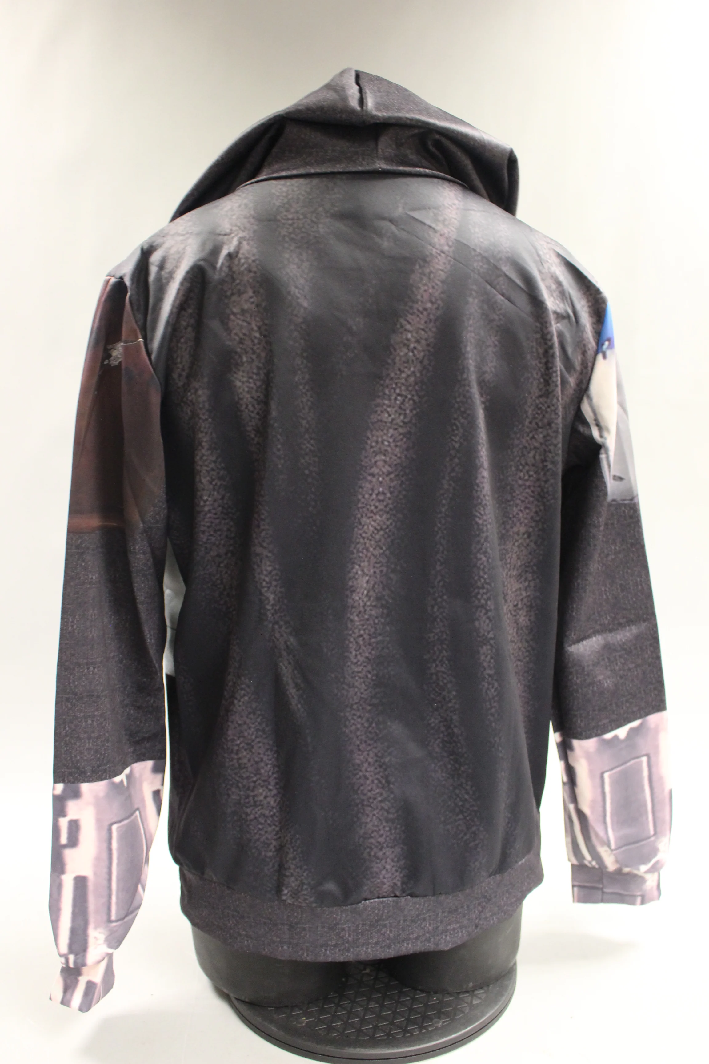 Mandalorian Adult Hoodie - Size: Medium/Large - Used - Image 2