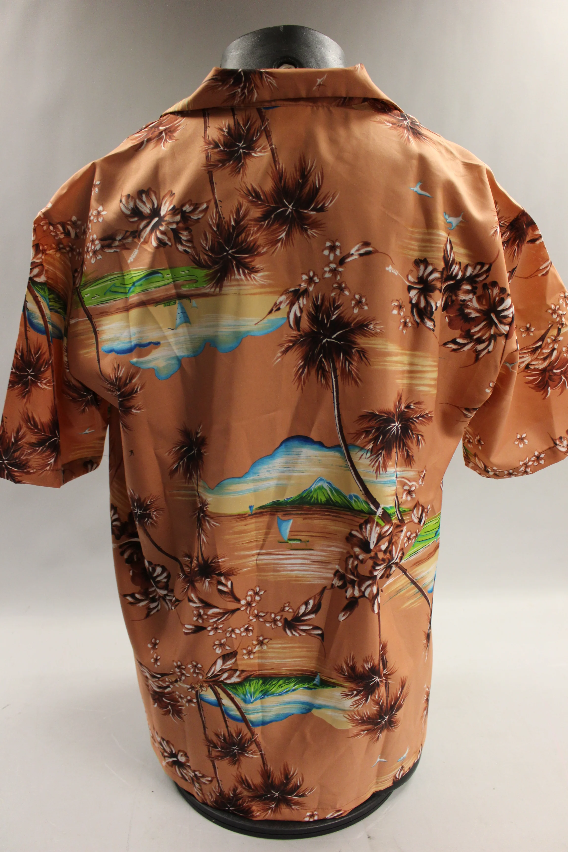 Men's Hawaii 100% Polyester Short Sleeve Button Up Floral Shirt - XL - Used - Image 2