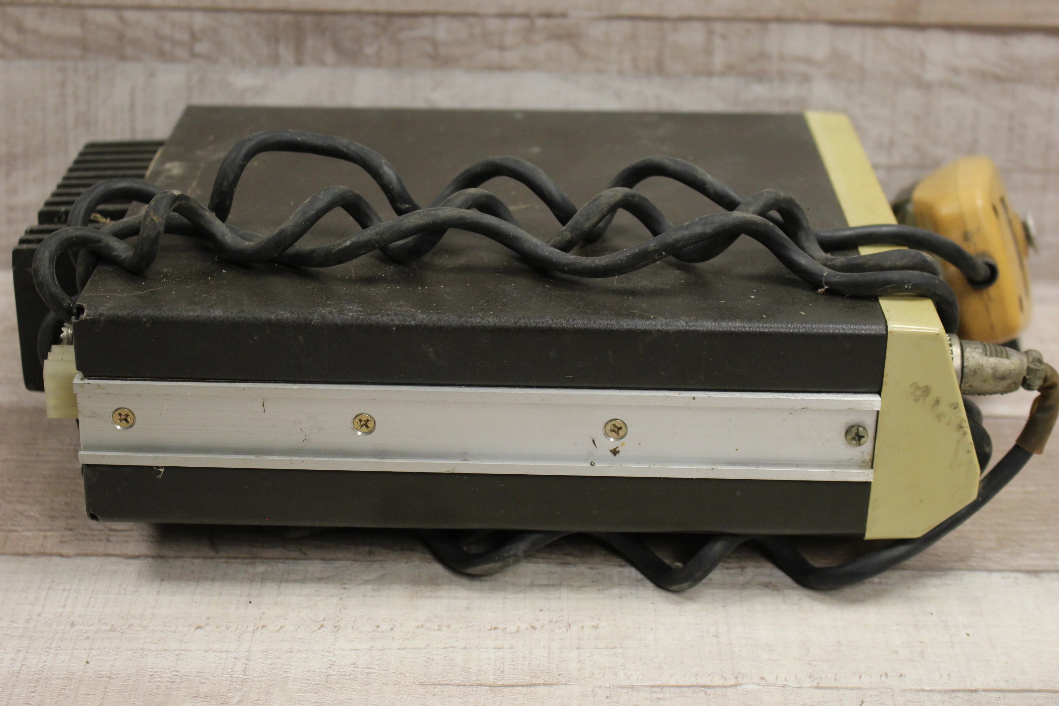 Midland LMR 70-52B Mobile Radio With Mic -Black -Used - Image 4