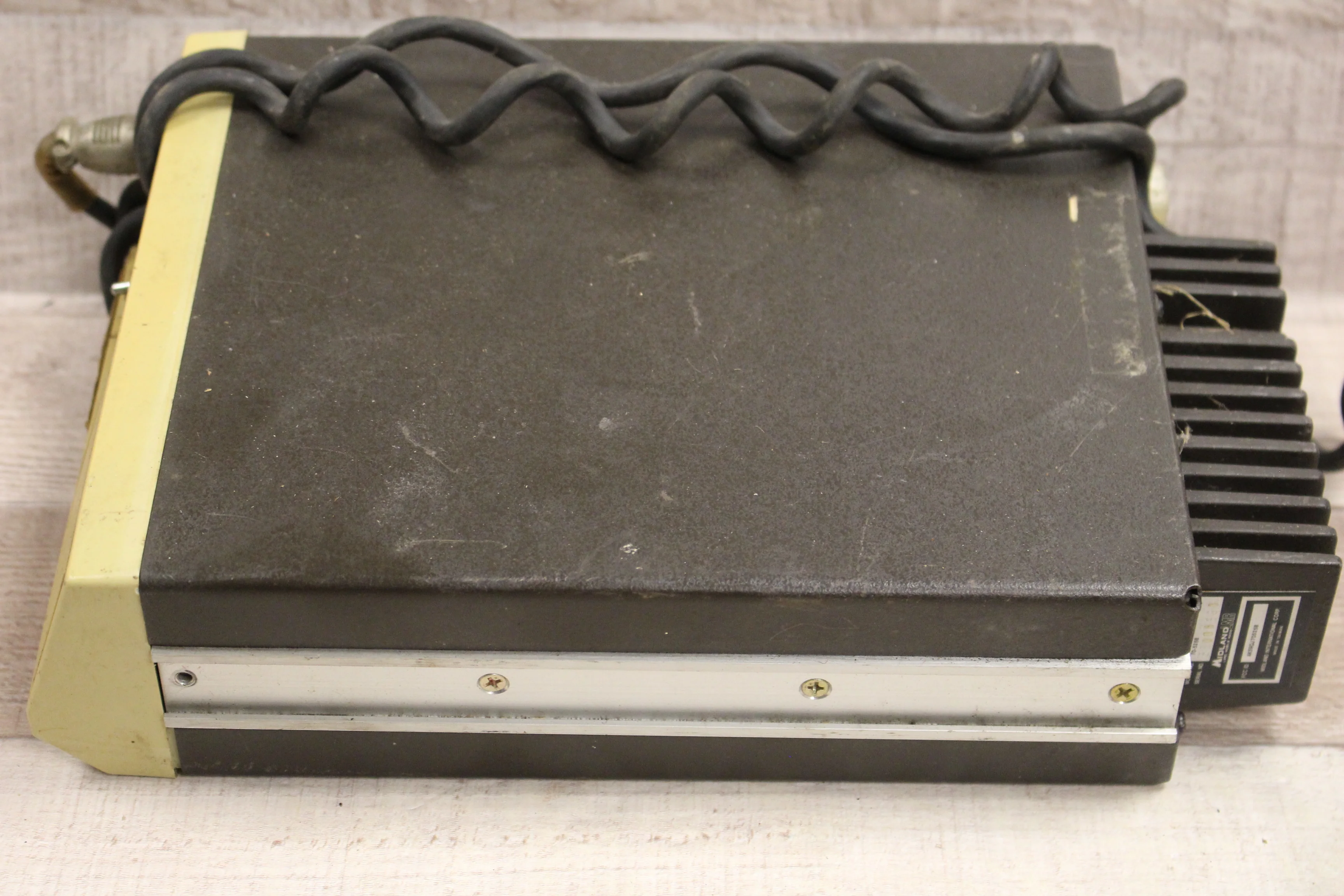 Midland LMR 70-52B Mobile Radio With Mic -Black -Used - Image 5