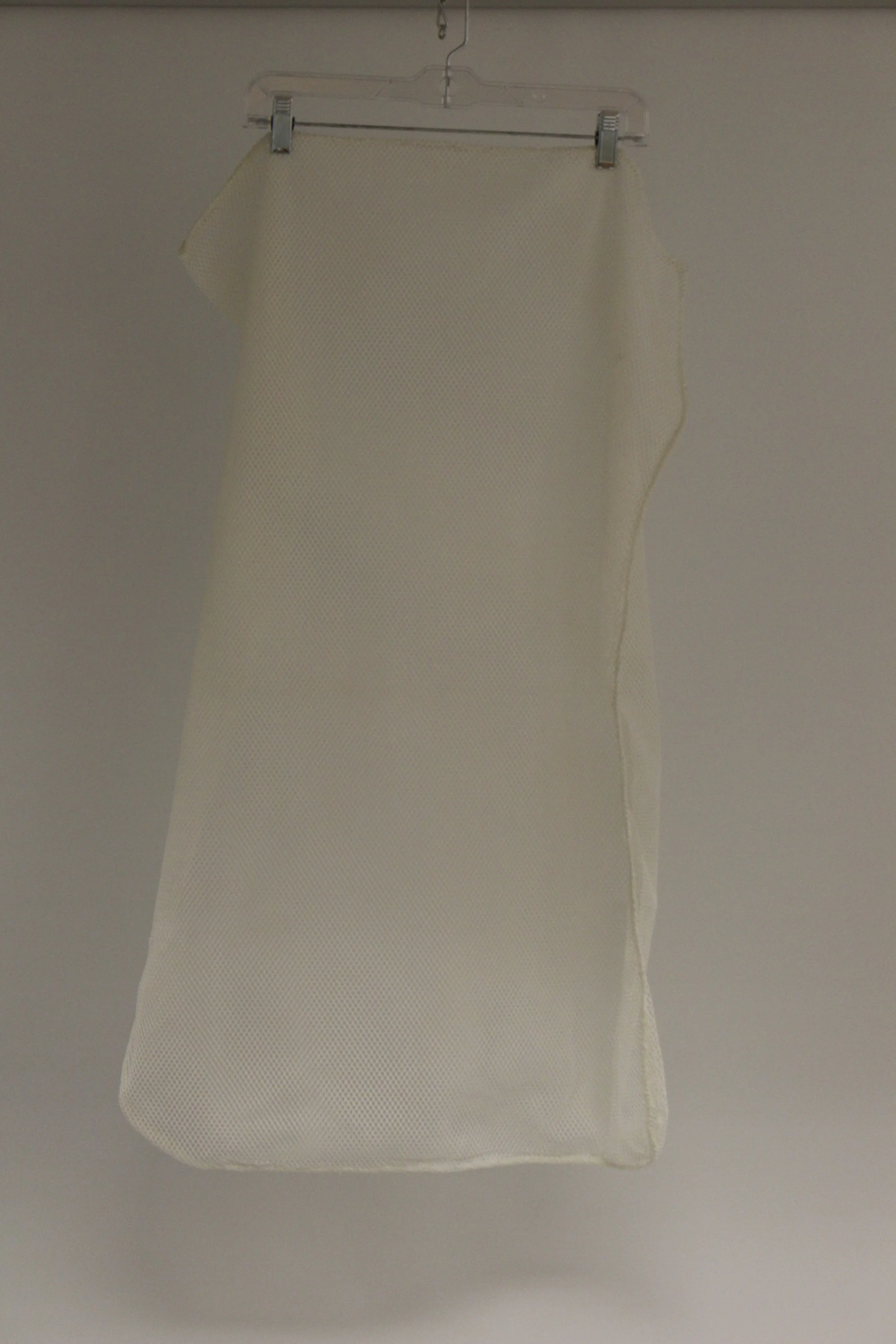 Military Issue Mesh Laundry Bag - 36" x 24" - White - Used - Image 3