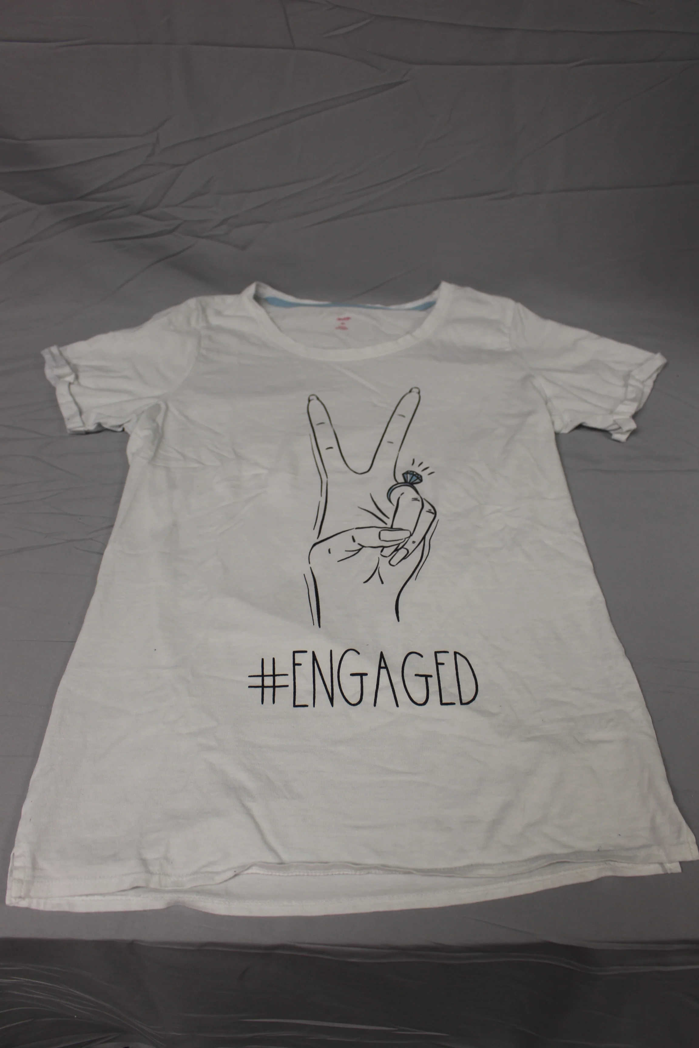 Miss To Mrs Women's #Engaged Graphic Crew Neck T-Shirt - Medium - Used