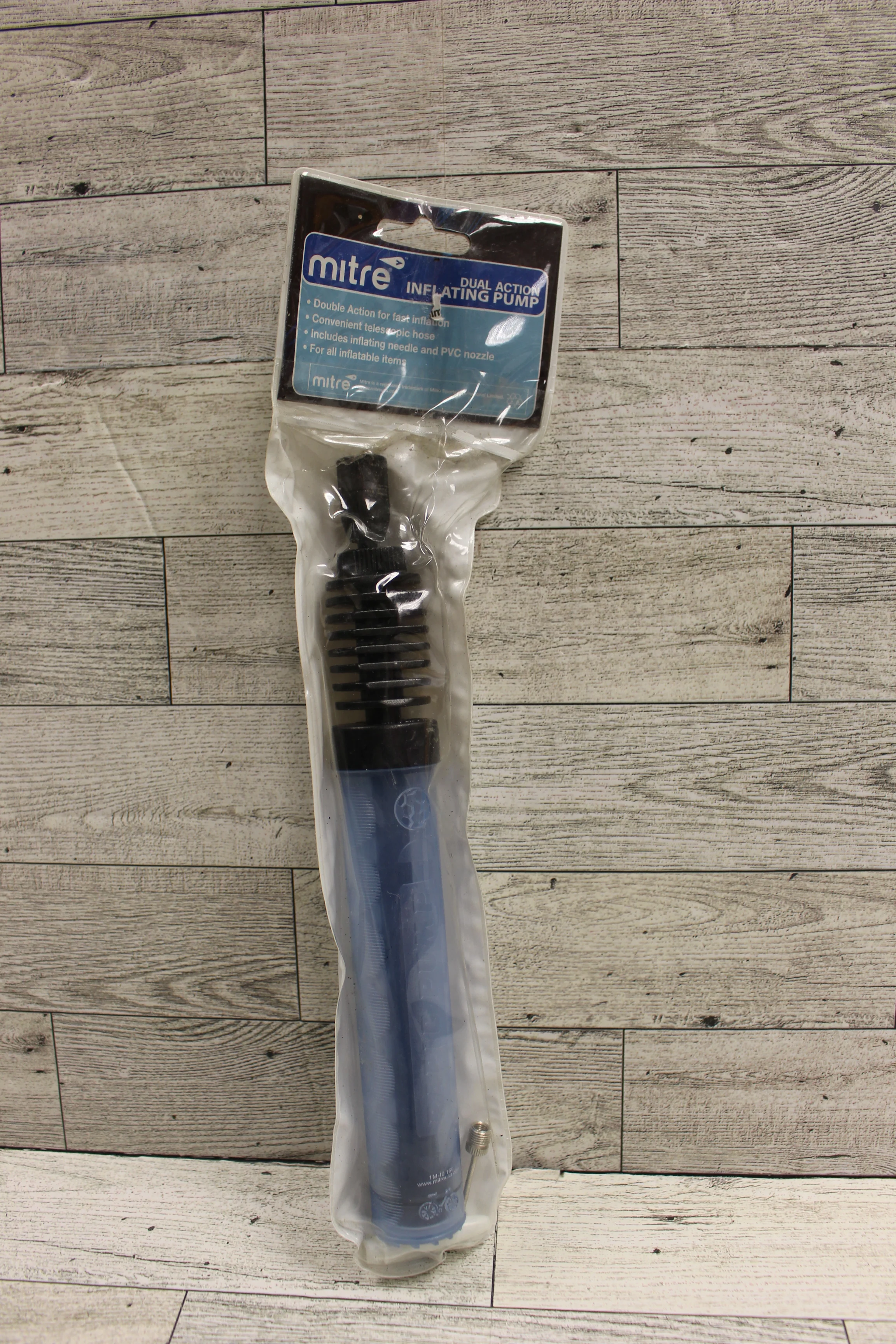 Mitre Dual Action Inflating Pump with Needle - New