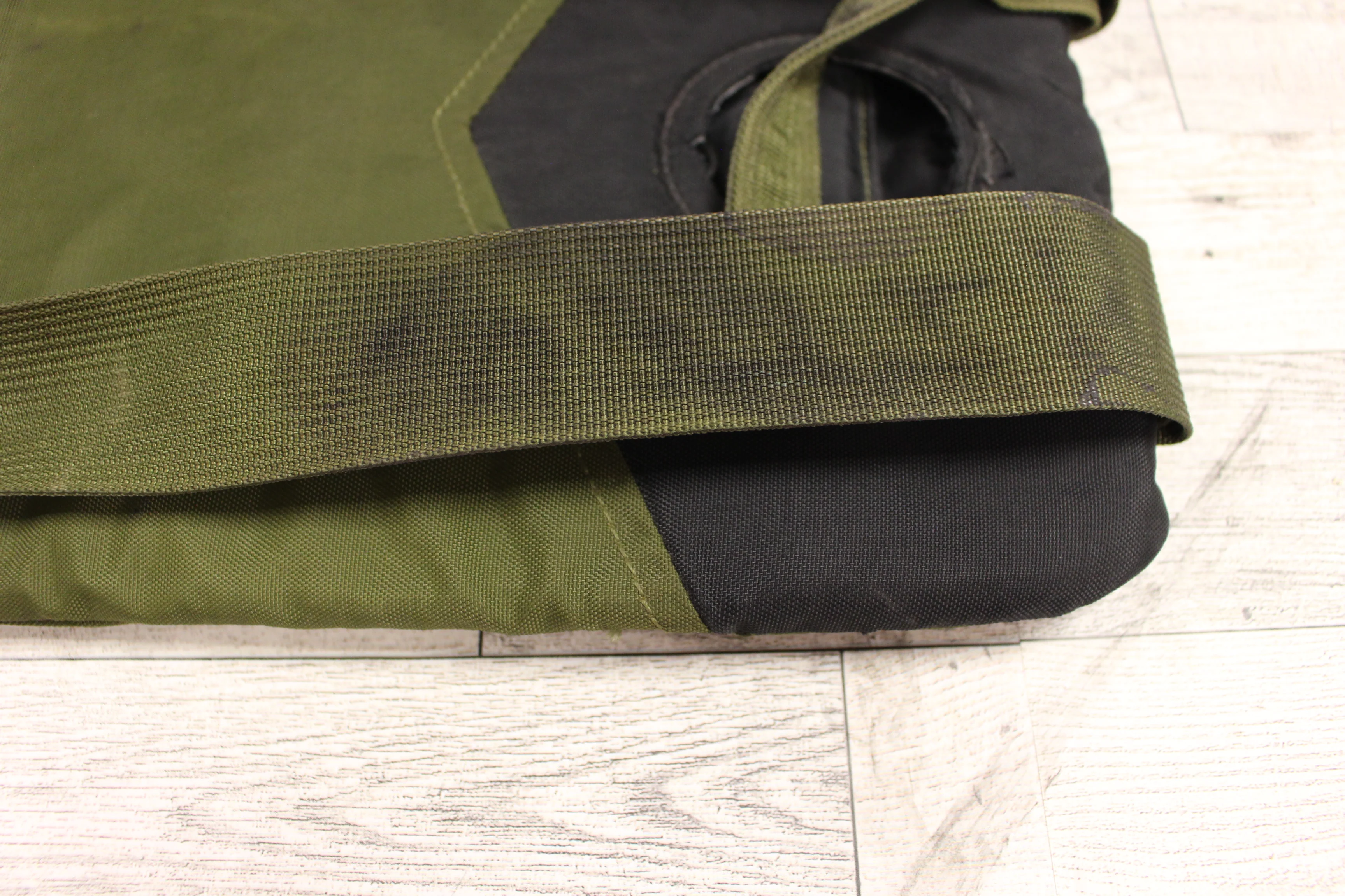 Molle II 3L Hydration System Carrier Pack - OD Green - 8465-01-465-2131 - Used - Image 3