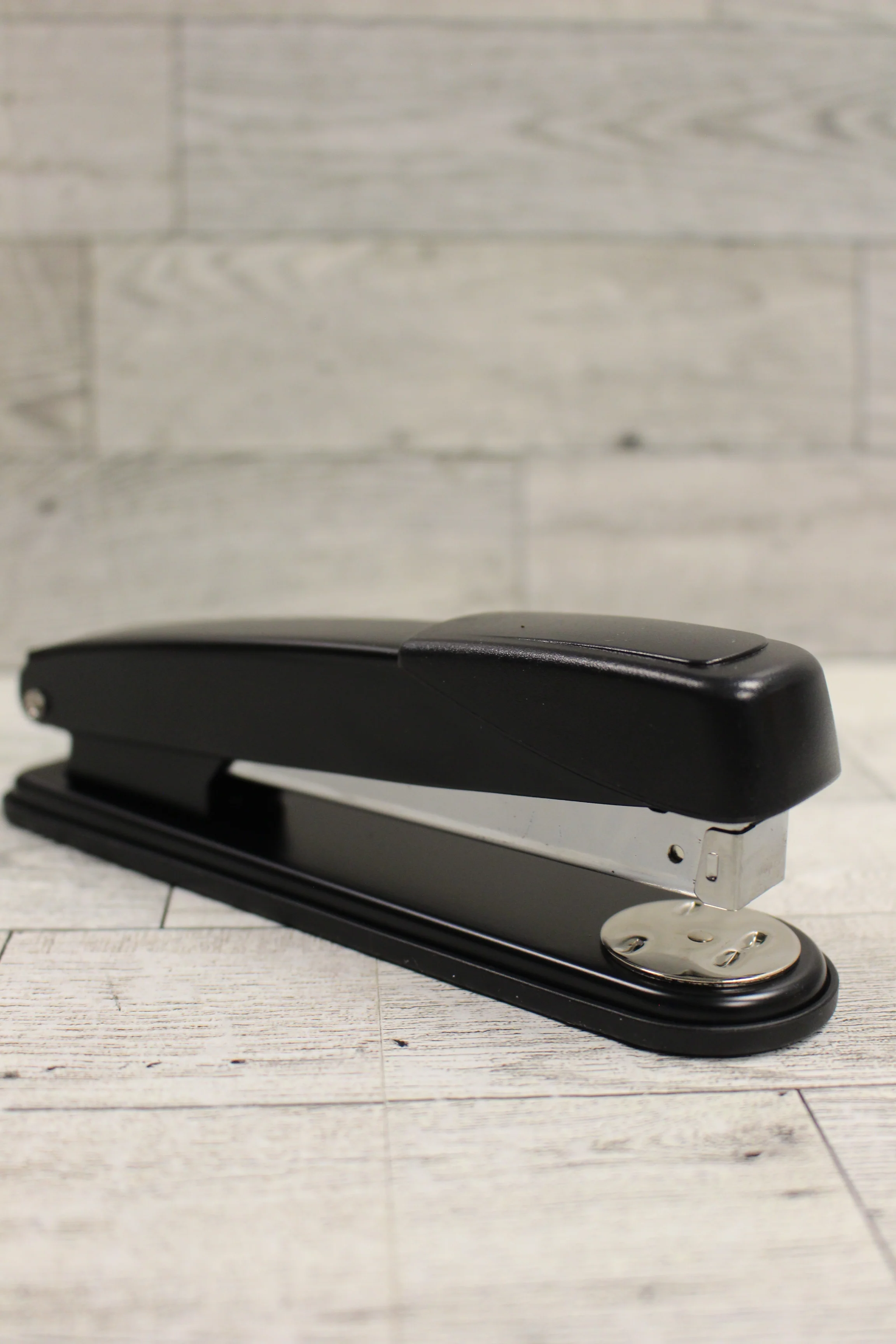 OfficeMax Full Strip Stapler - Standard Stapler- 20 Sheet Capacity - New - Image 10