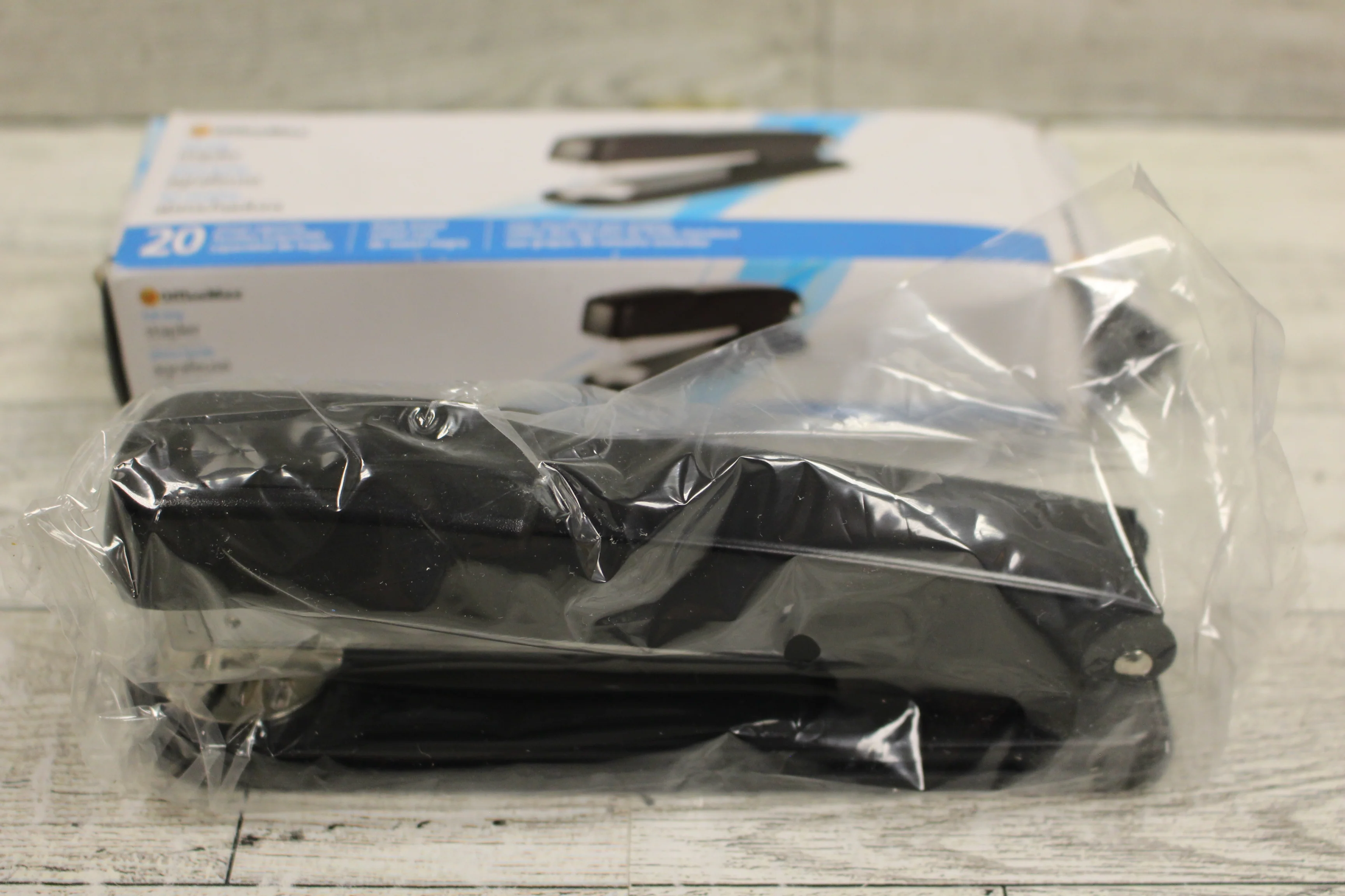 OfficeMax Full Strip Stapler - Standard Stapler- 20 Sheet Capacity - New - Image 11