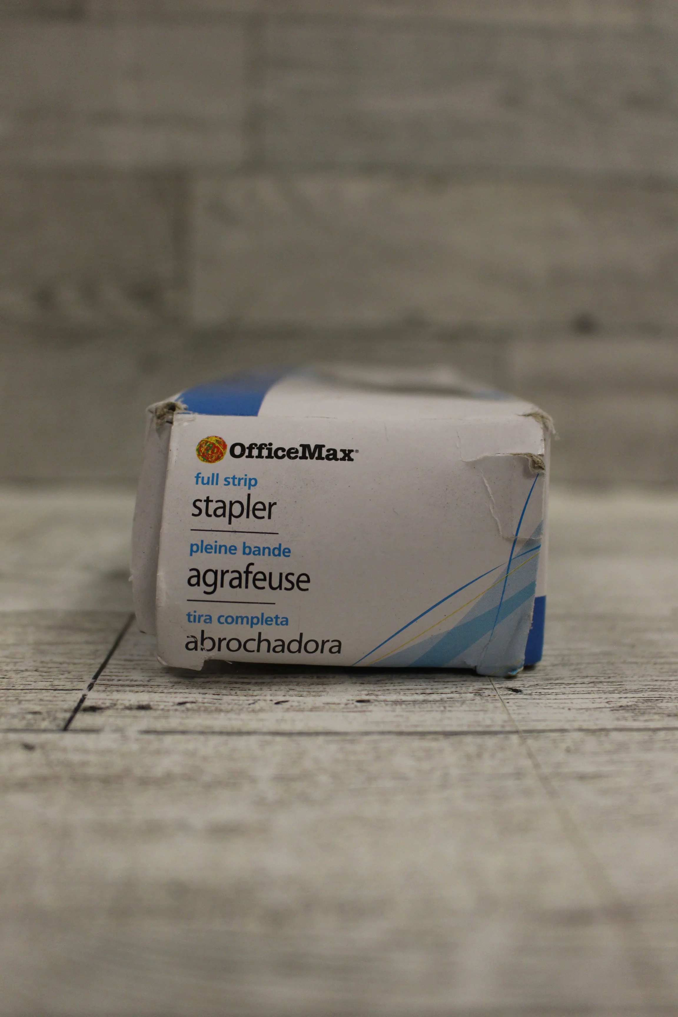 OfficeMax Full Strip Stapler - Standard Stapler- 20 Sheet Capacity - New - Image 9