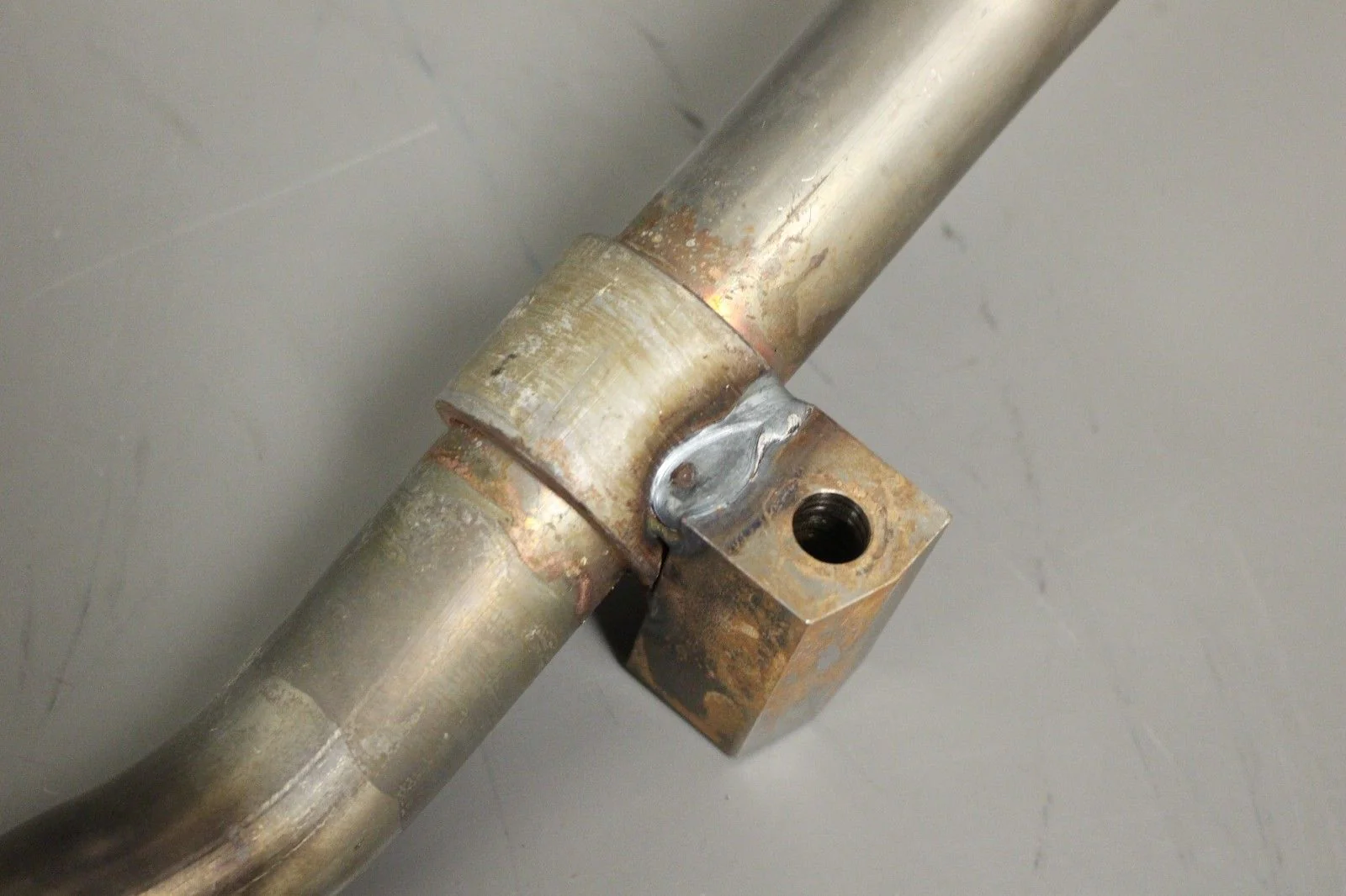 Oil Pick Up Tube for International MaxxForce 10, 4720-01-556-5137, 1834491C1 New - Image 4