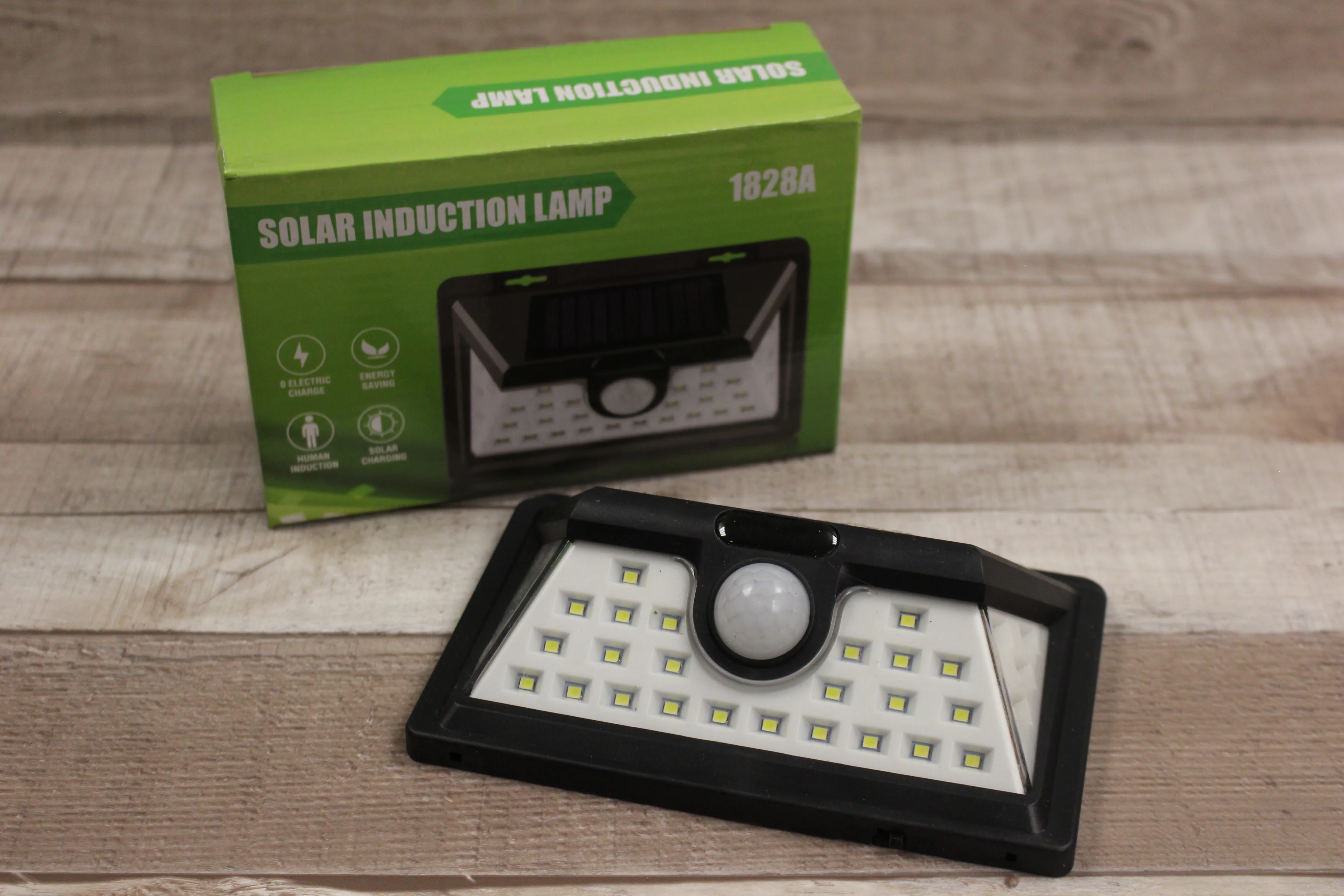 Outdoor 32 LED Solar Wall Lights Power Motion Sensor Lamp - New