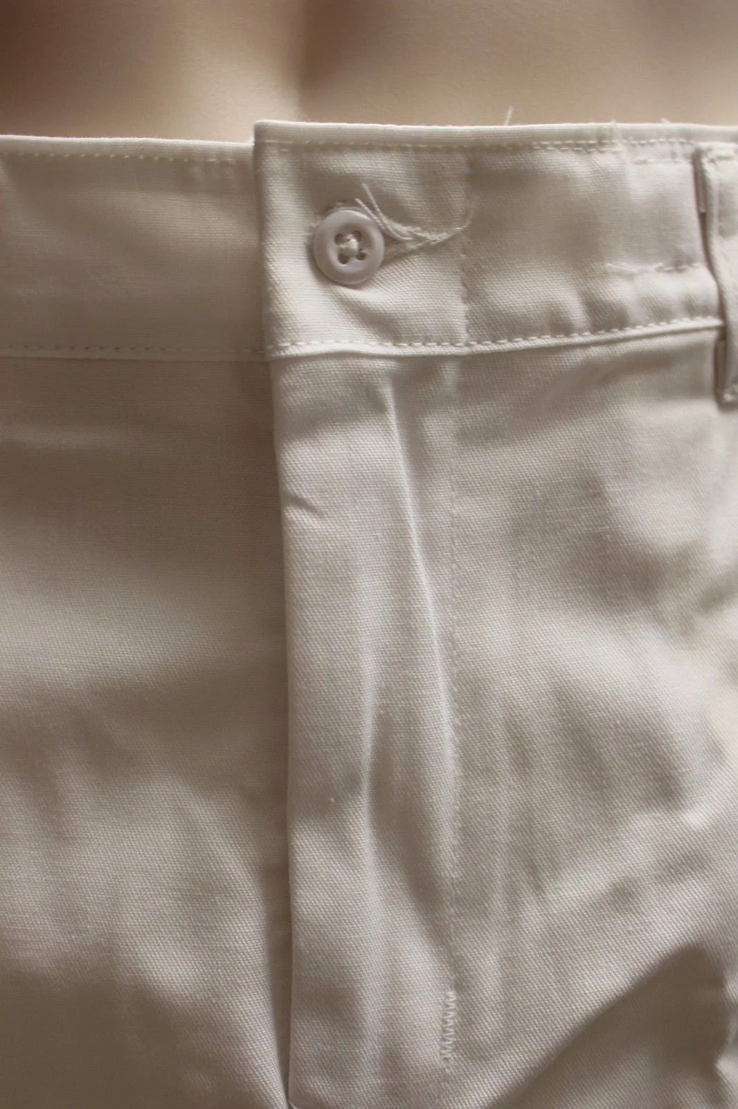 Pack of 6 Men's Medical & Dental Personnel Uniform Trousers, 30x34, White, New - Image 3