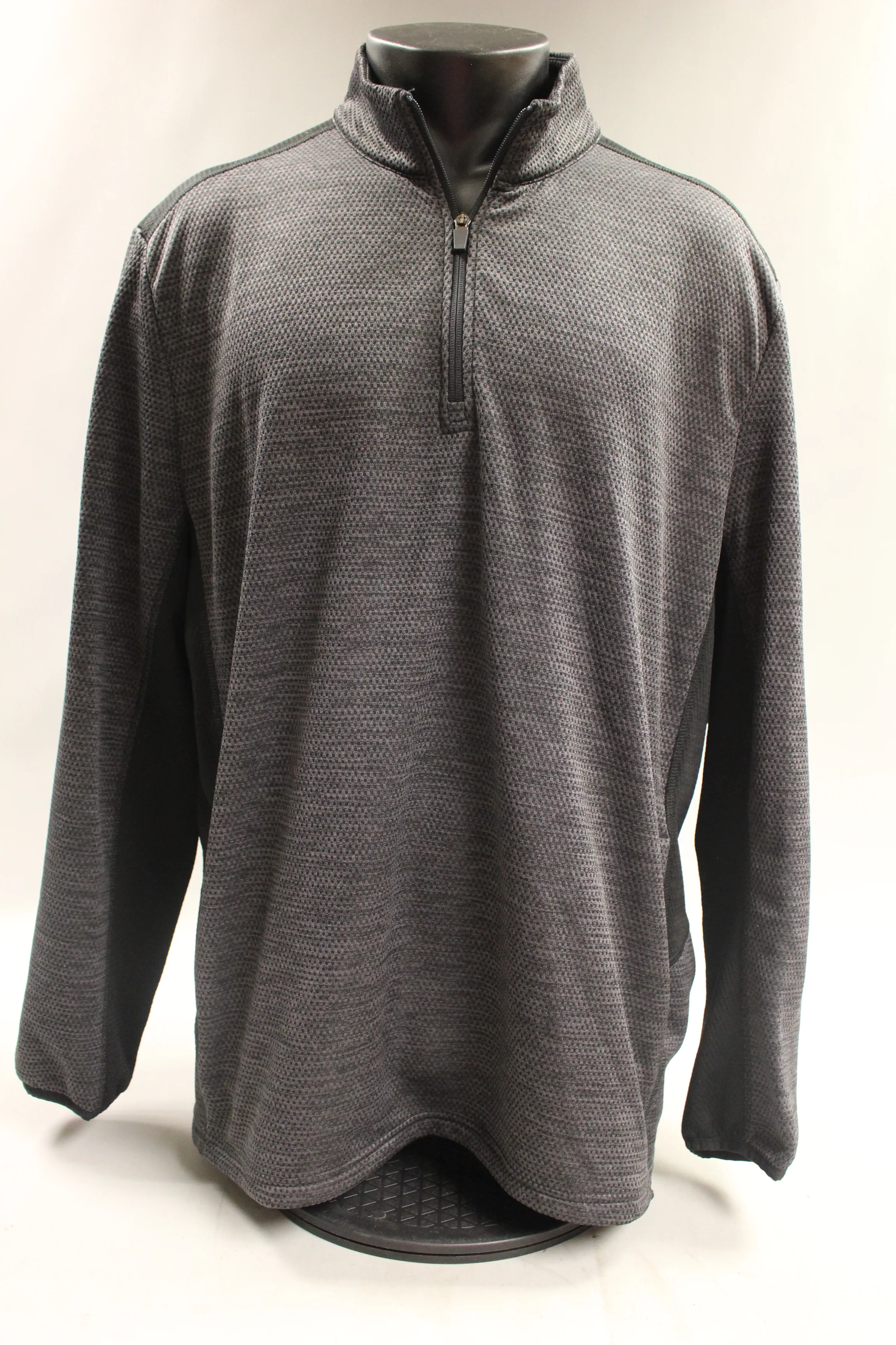 PGA Tour Men's Quarter Zip Top - Size XL - Used