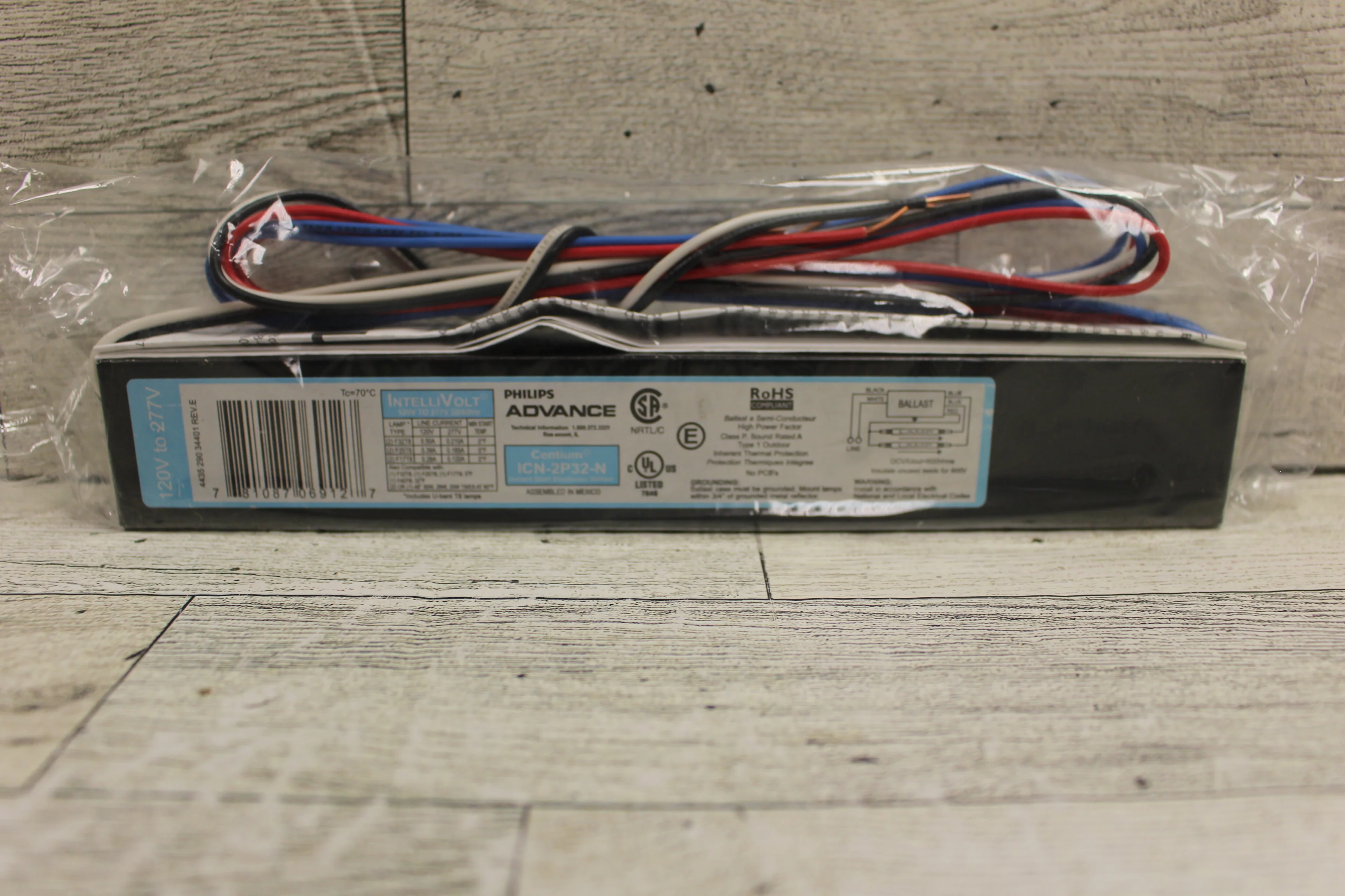 Philips ADVANCE IntelliVolt Centium ICN-2P32-N Ballast 4 Lamp - 120V to 277V