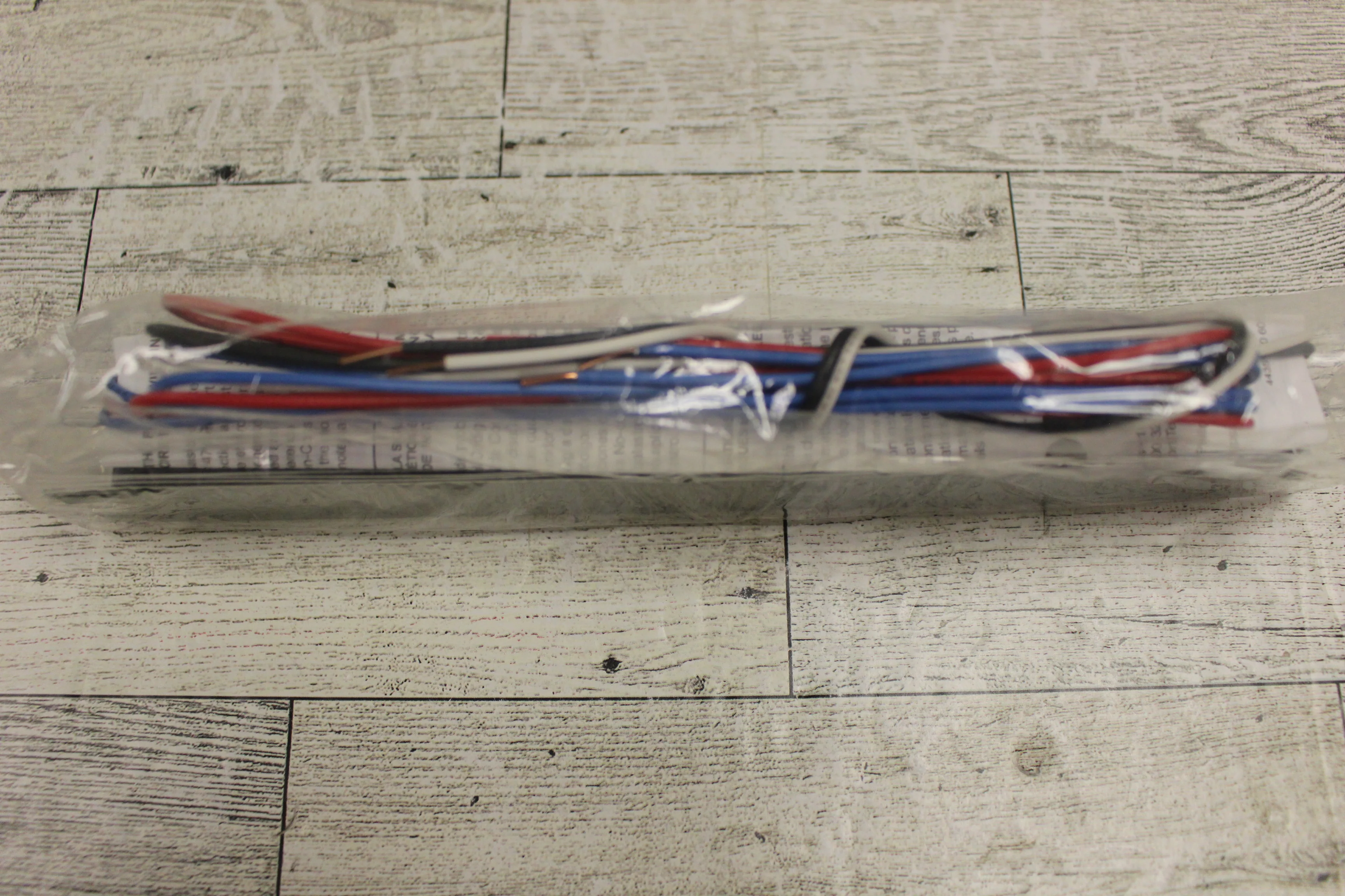 Philips ADVANCE IntelliVolt Centium ICN-2P32-N Ballast 4 Lamp - 120V to 277V - Image 3