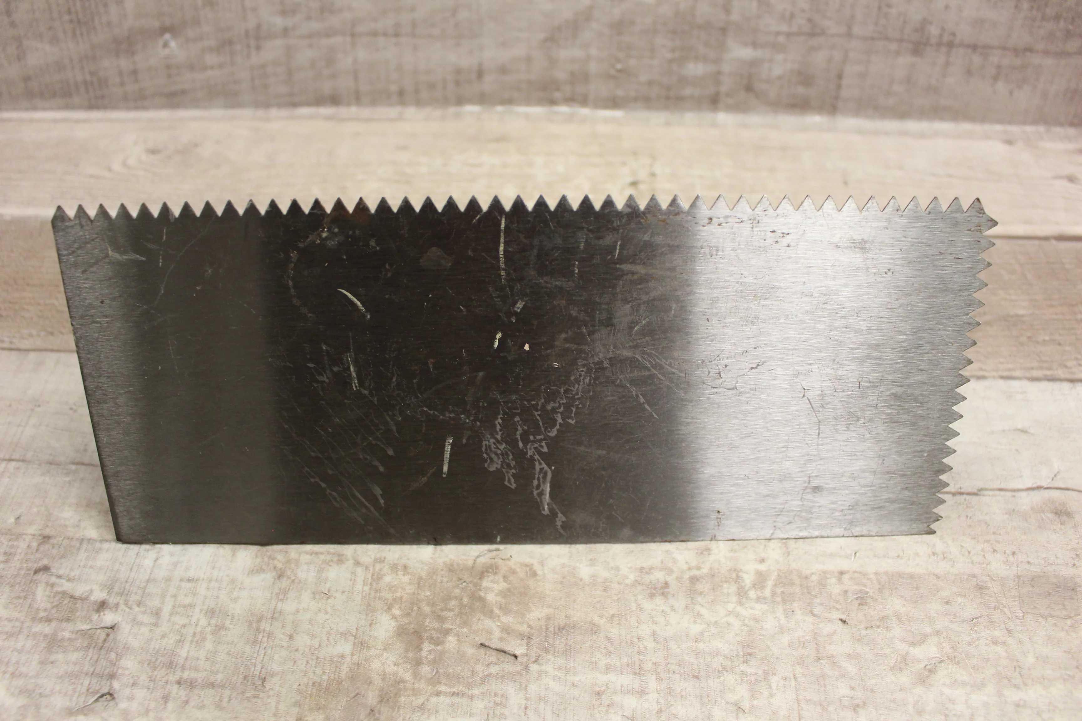 Qep Notched Trowel 1/4"x3/16" -Used - Image 3