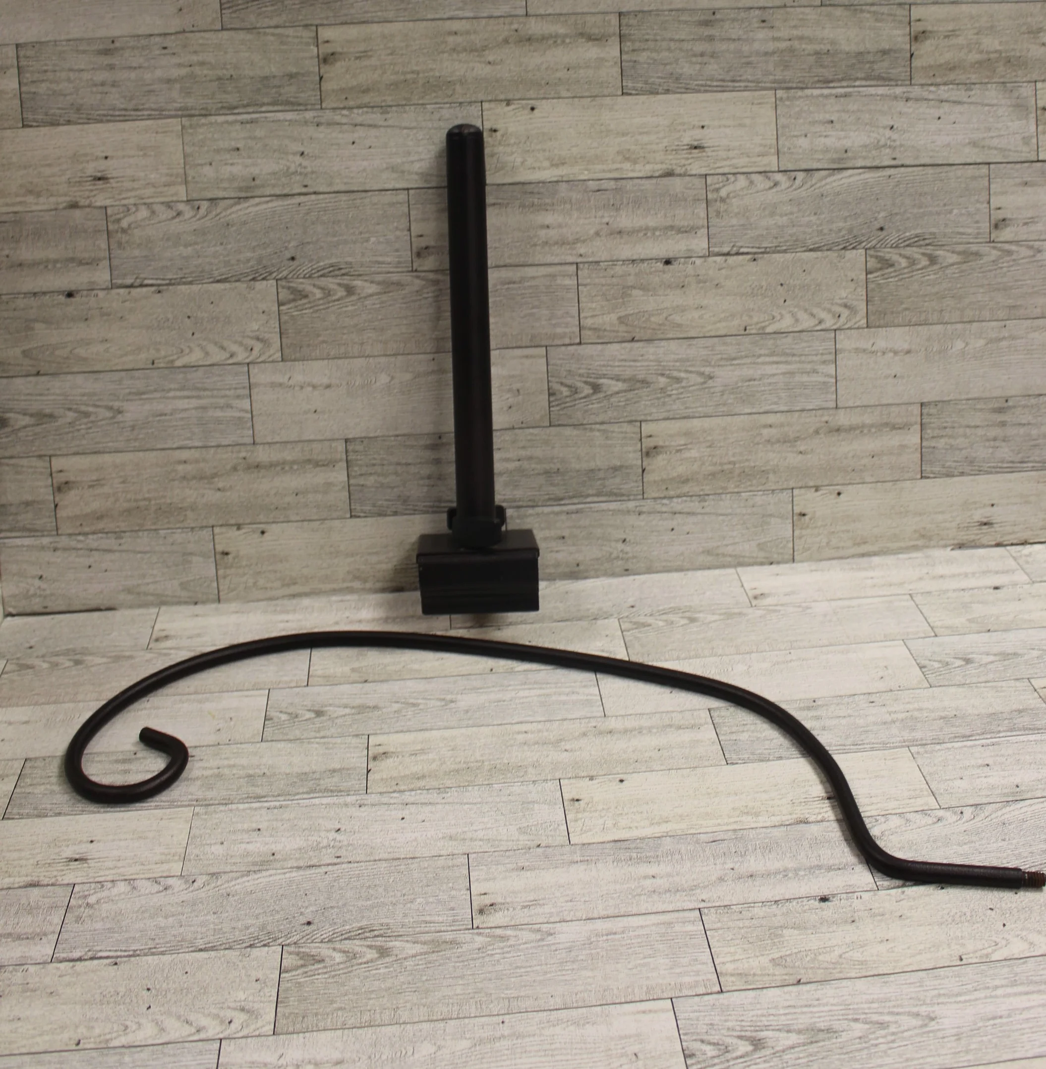 Railing Mounted Plant and Lantern Holder - New Missing Packaging - Image 2