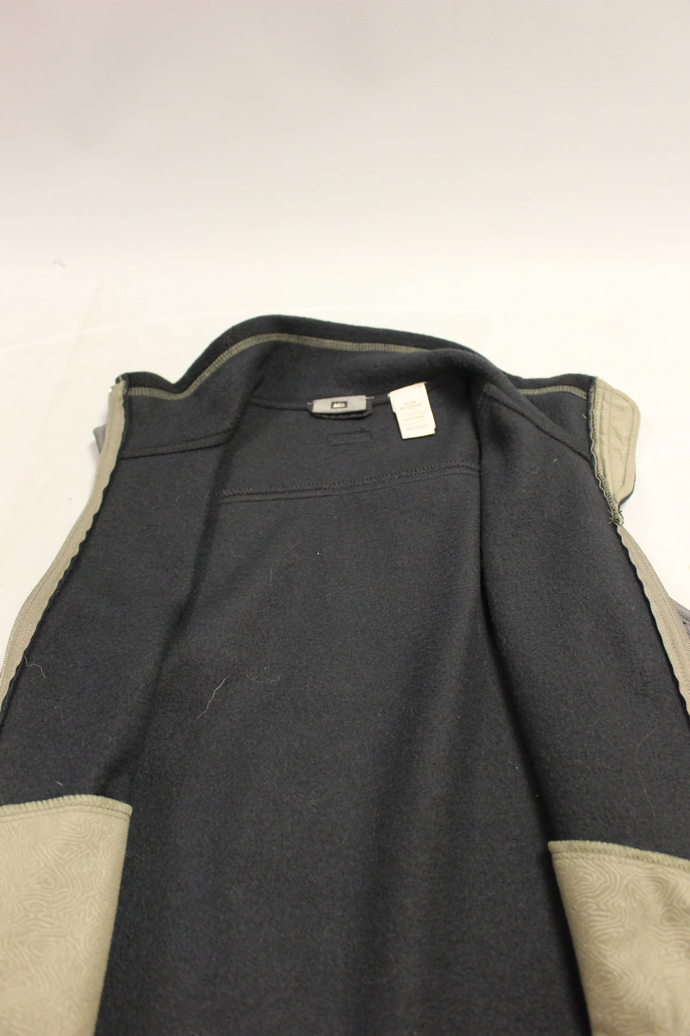 REI Boys Vest - XL - Black with Tan Trim - Used - Image 2