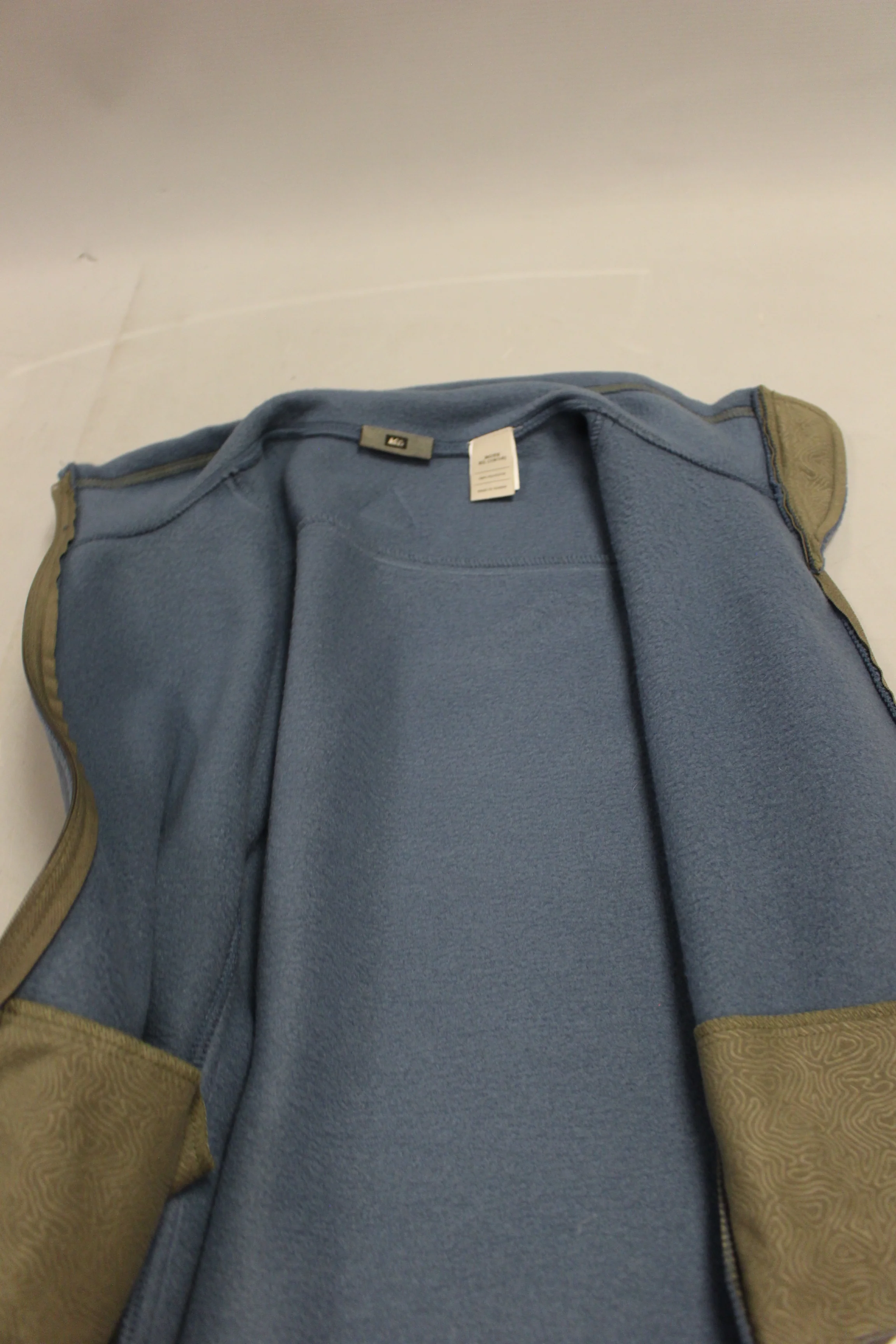REI Boys Vest - XL - Blue with Tan Trim - Used - Image 4