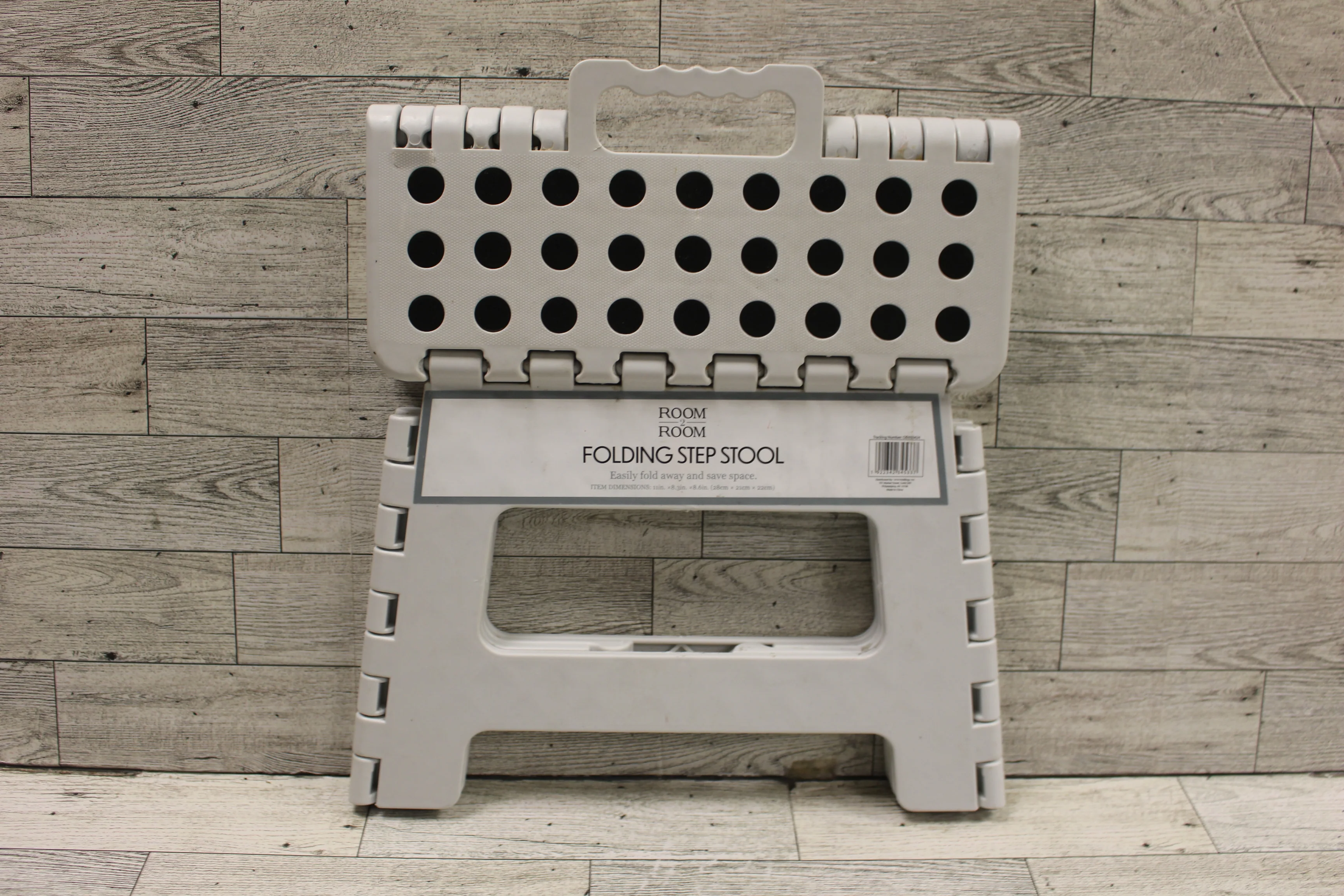 Room 2 Room Folding Step Stool - White - Used - Image 5