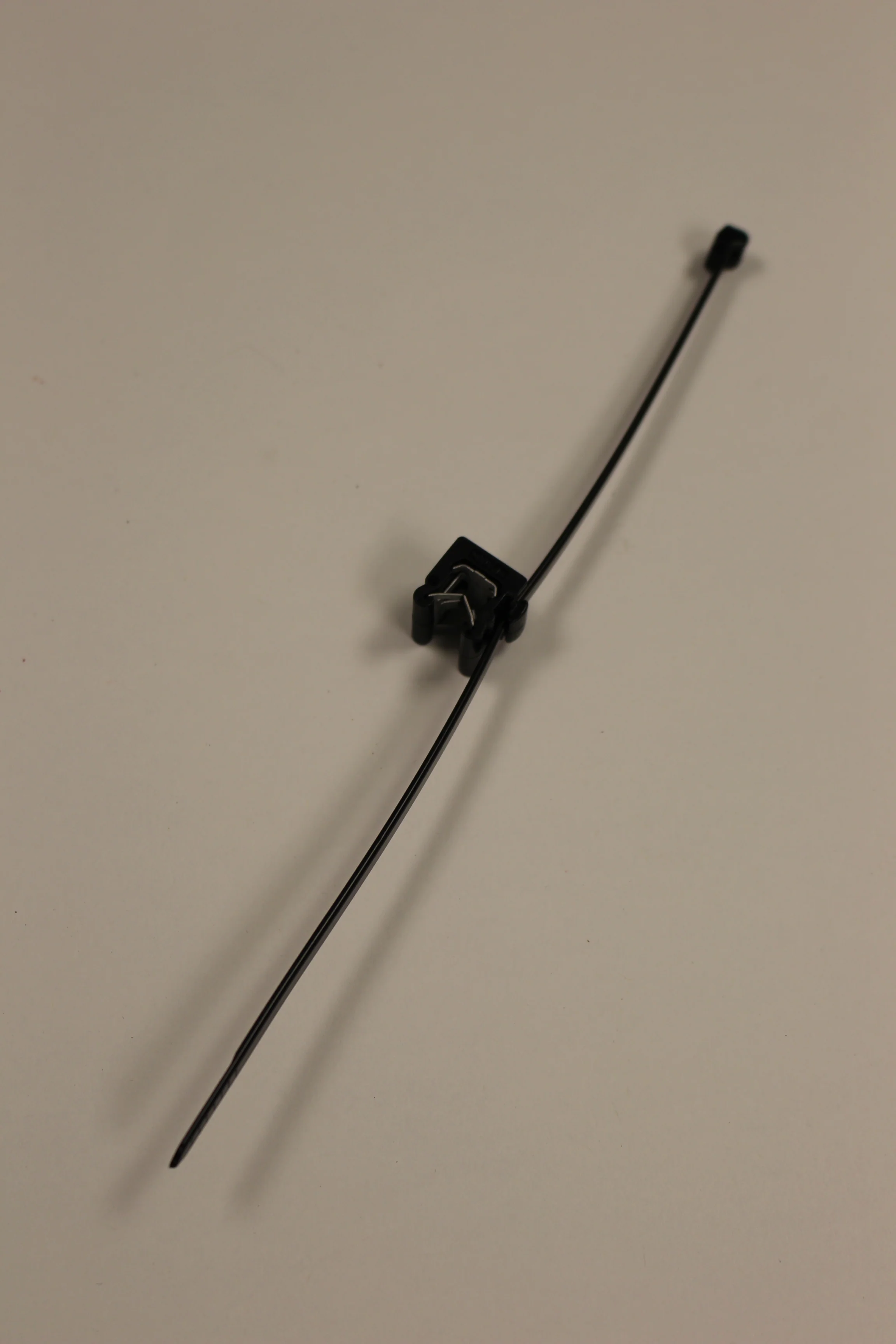 Commercial Plastic Zip Ties Cable Tie with Terminal Socket - Pack of 10 - New