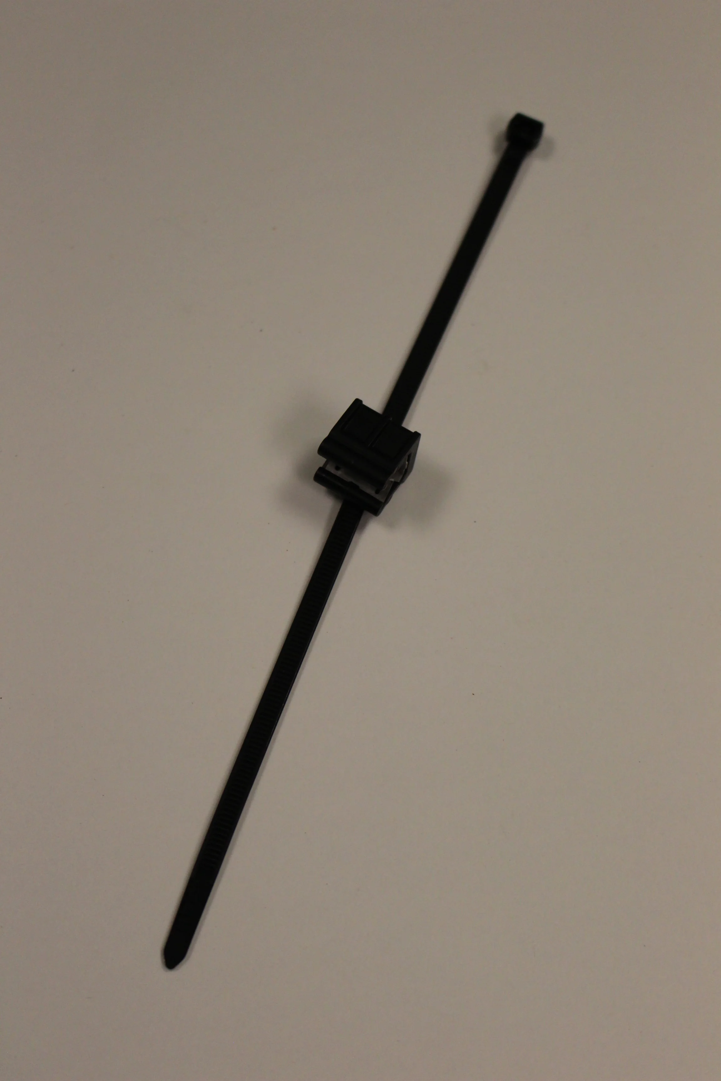 Commercial Plastic Zip Ties Cable Tie with Terminal Socket - Pack of 10 - New - Image 2