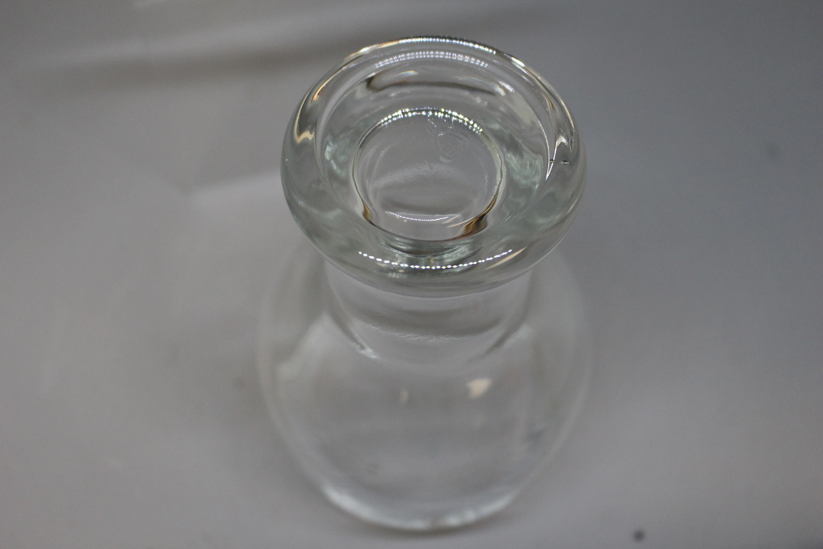 Set of 2 Vintage Federal Glass 5.5" Clear Hollow Stem 16 0z. Glass - Used - Image 3