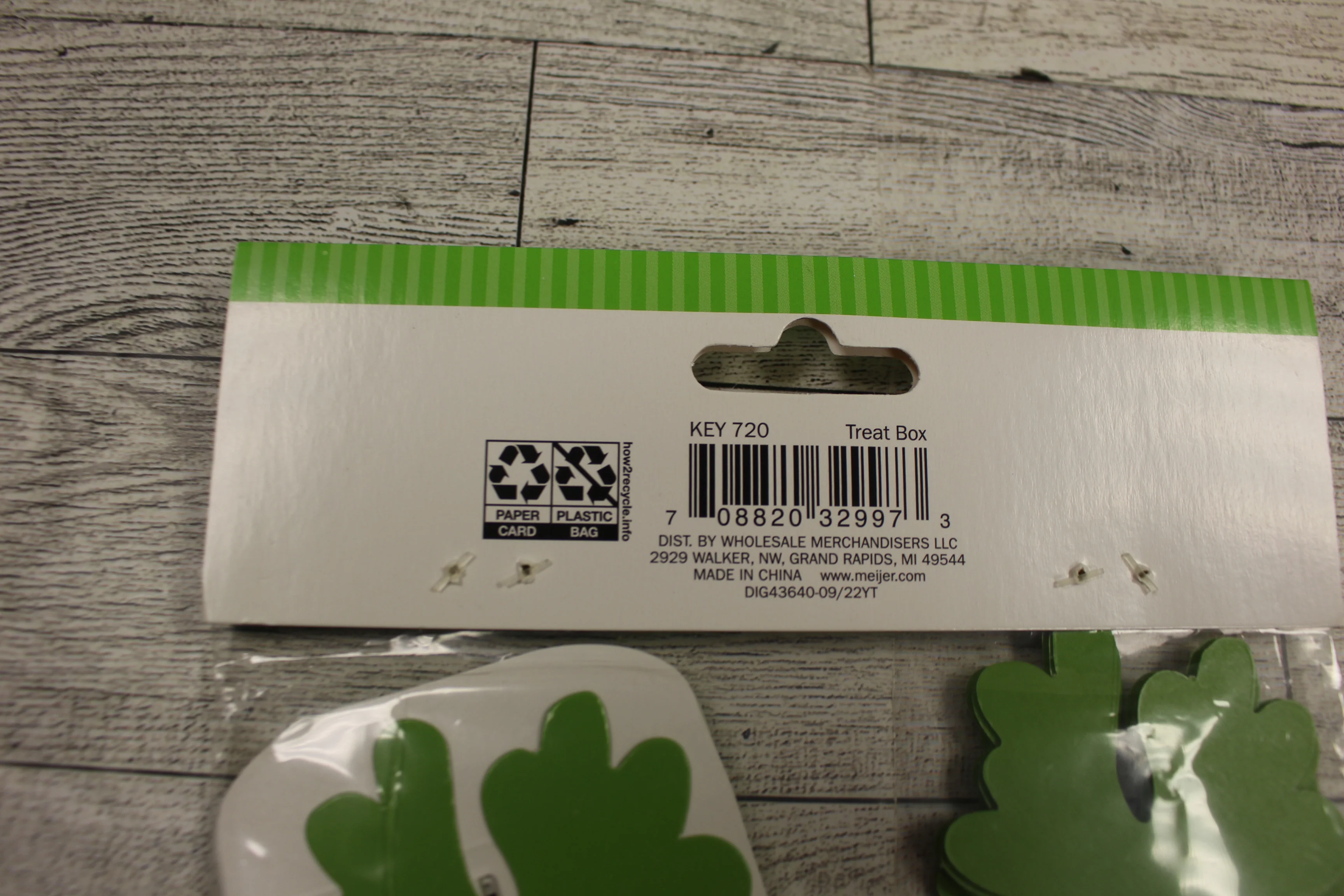Set of 8 Easter Carrot Treat Boxes - New - Image 3