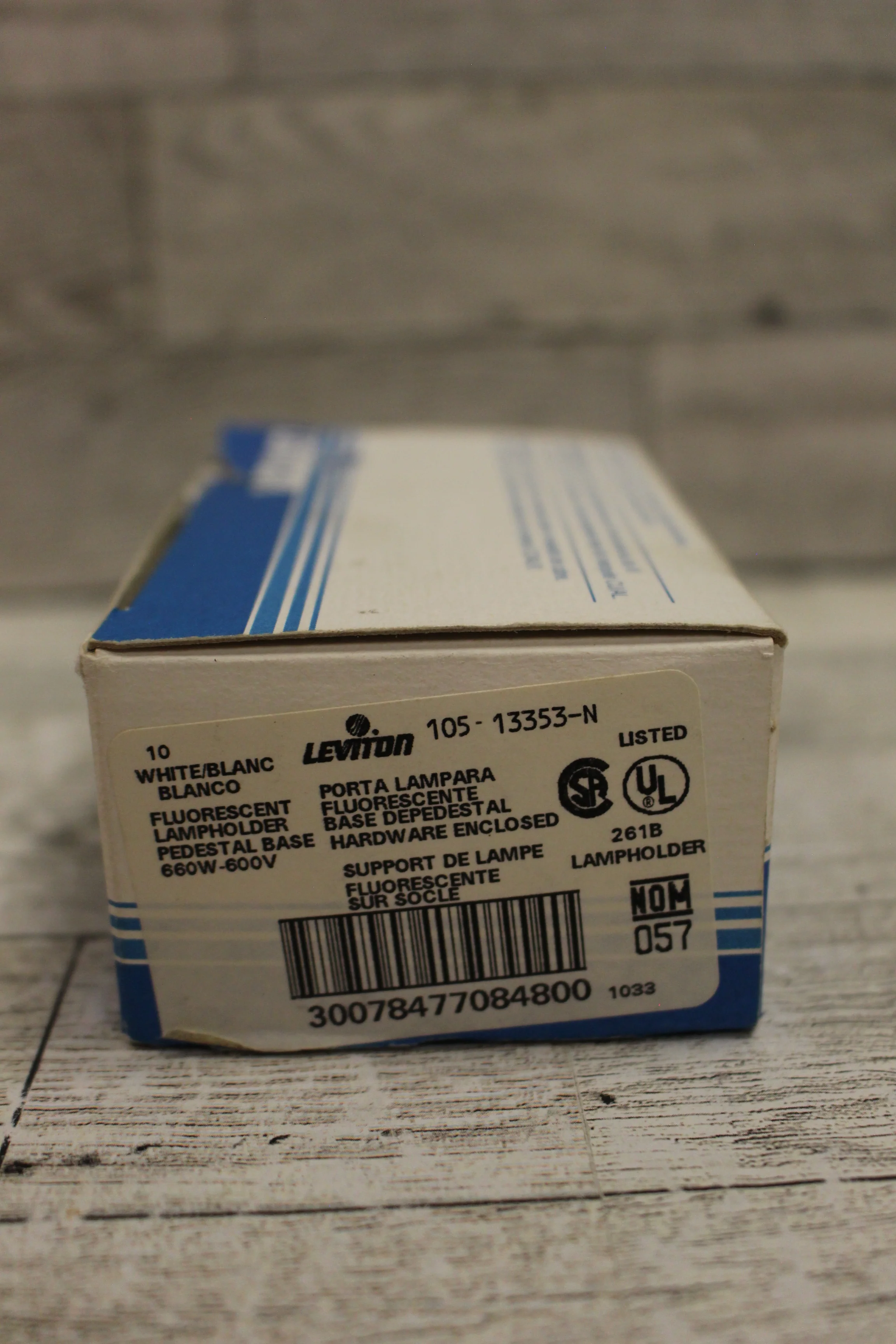 Set of 8 Leviton 105-13353-N Fluorescent Lampholder Pedestal Base - Open Box - Image 2