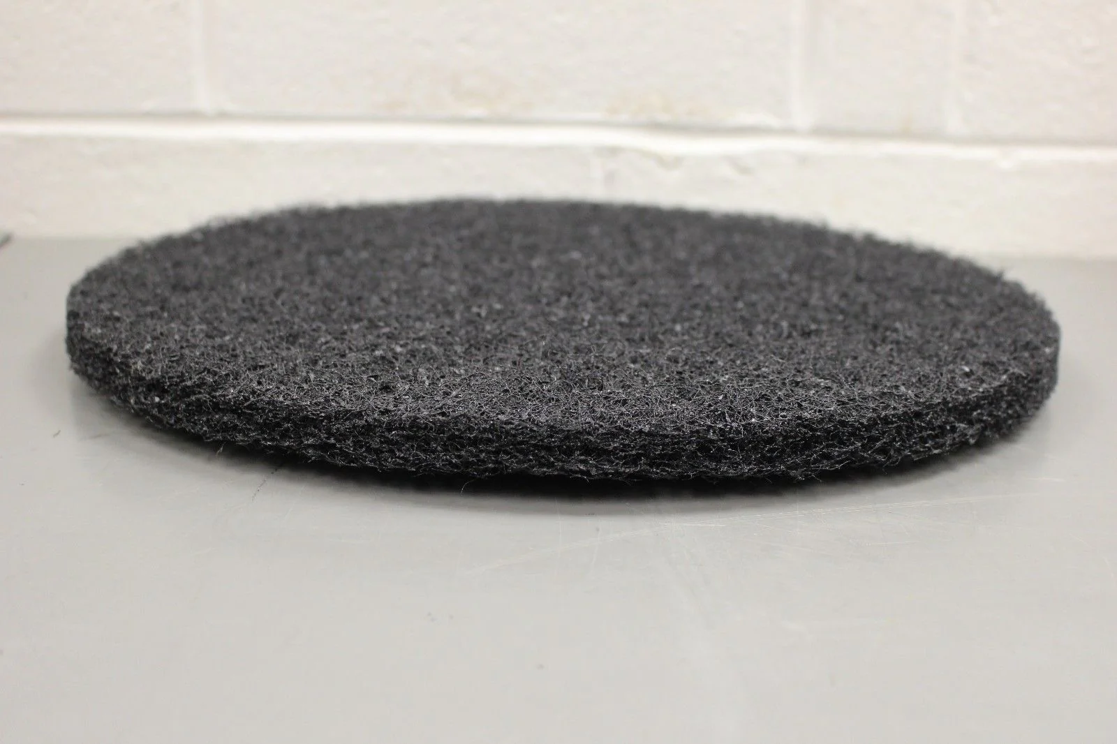 Skilcraft Thick Black Stripping Pad,15 inch, 5 per box, 4015, 7910-00-820-9917 - Image 2
