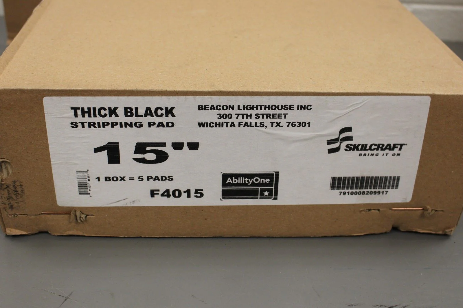 Skilcraft Thick Black Stripping Pad,15 inch, 5 per box, 4015, 7910-00-820-9917 - Image 4