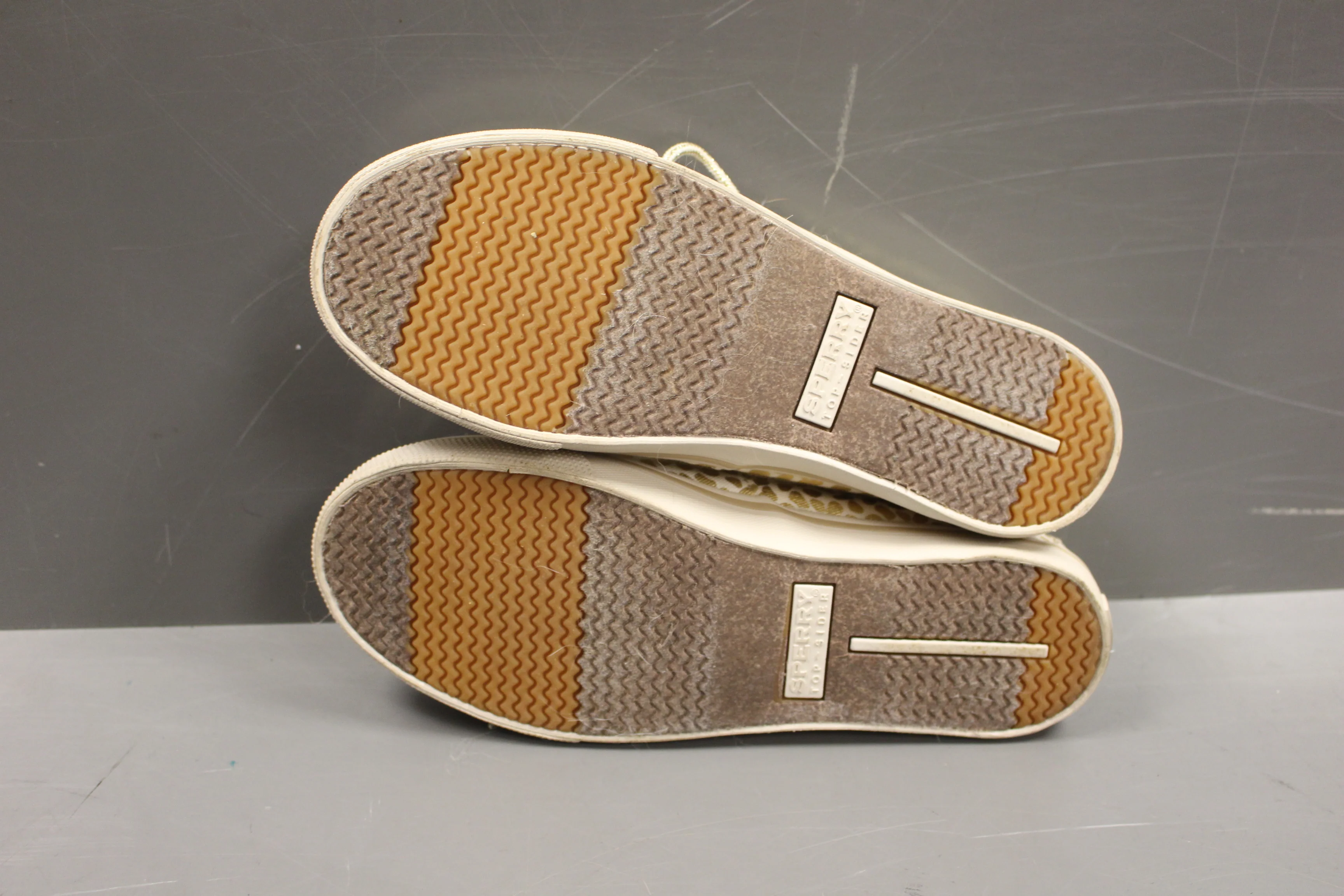 Sperry Womens Canvas Top-Sider Shoe. Size: 3M, Tan - Image 6