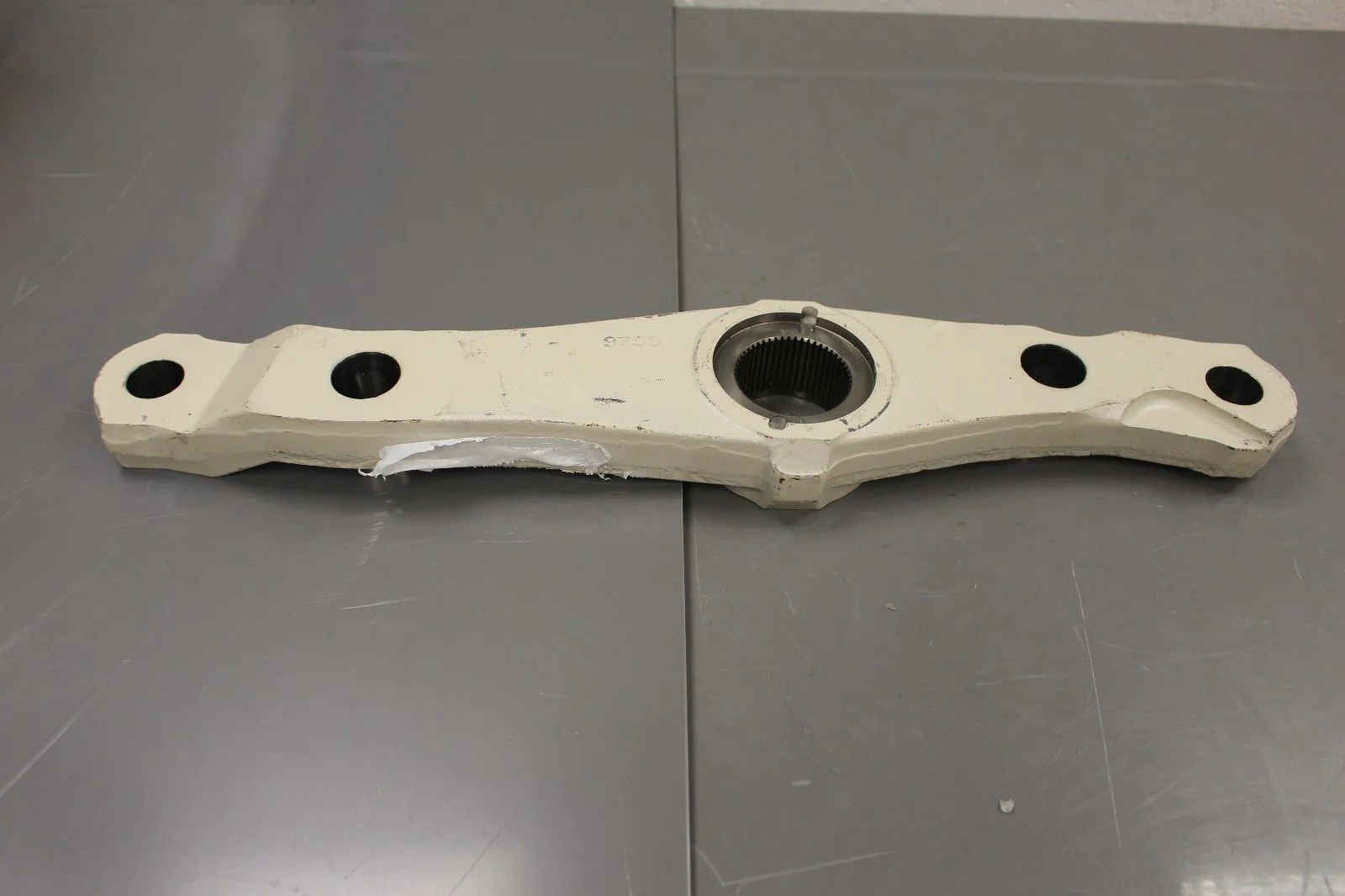 Steering Gear Arm, NSN 2530-01-565-8607, P/N 2596314 - Image 2