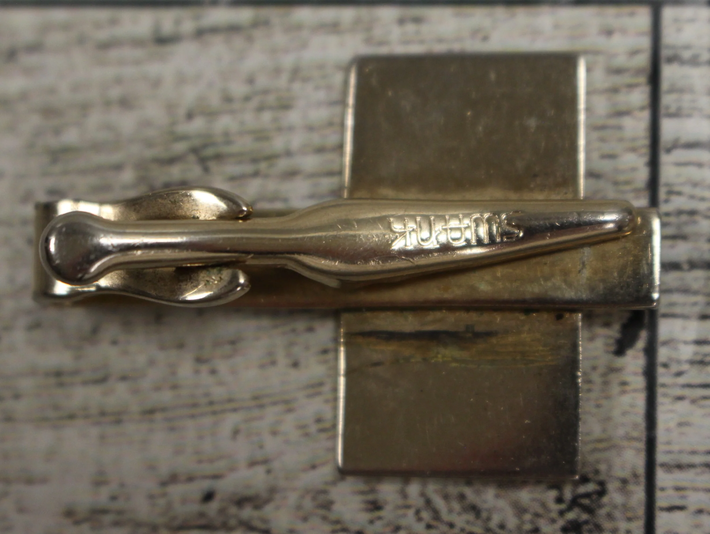 Swank Gold Tone Tie Bar Clasp Tie Tack - "L" Monogram - Used - Image 2