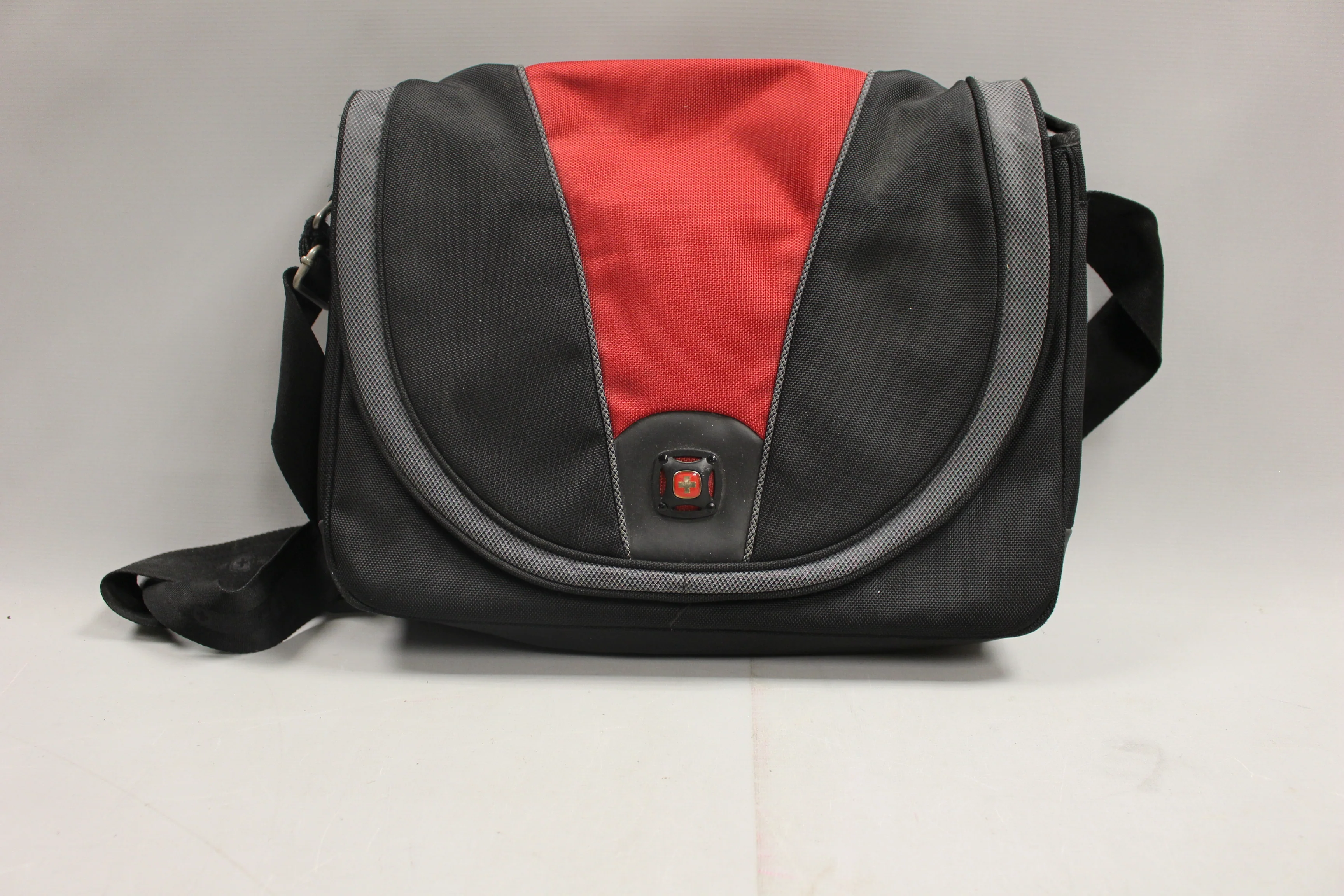 Swiss Gear Travel Bag - Used