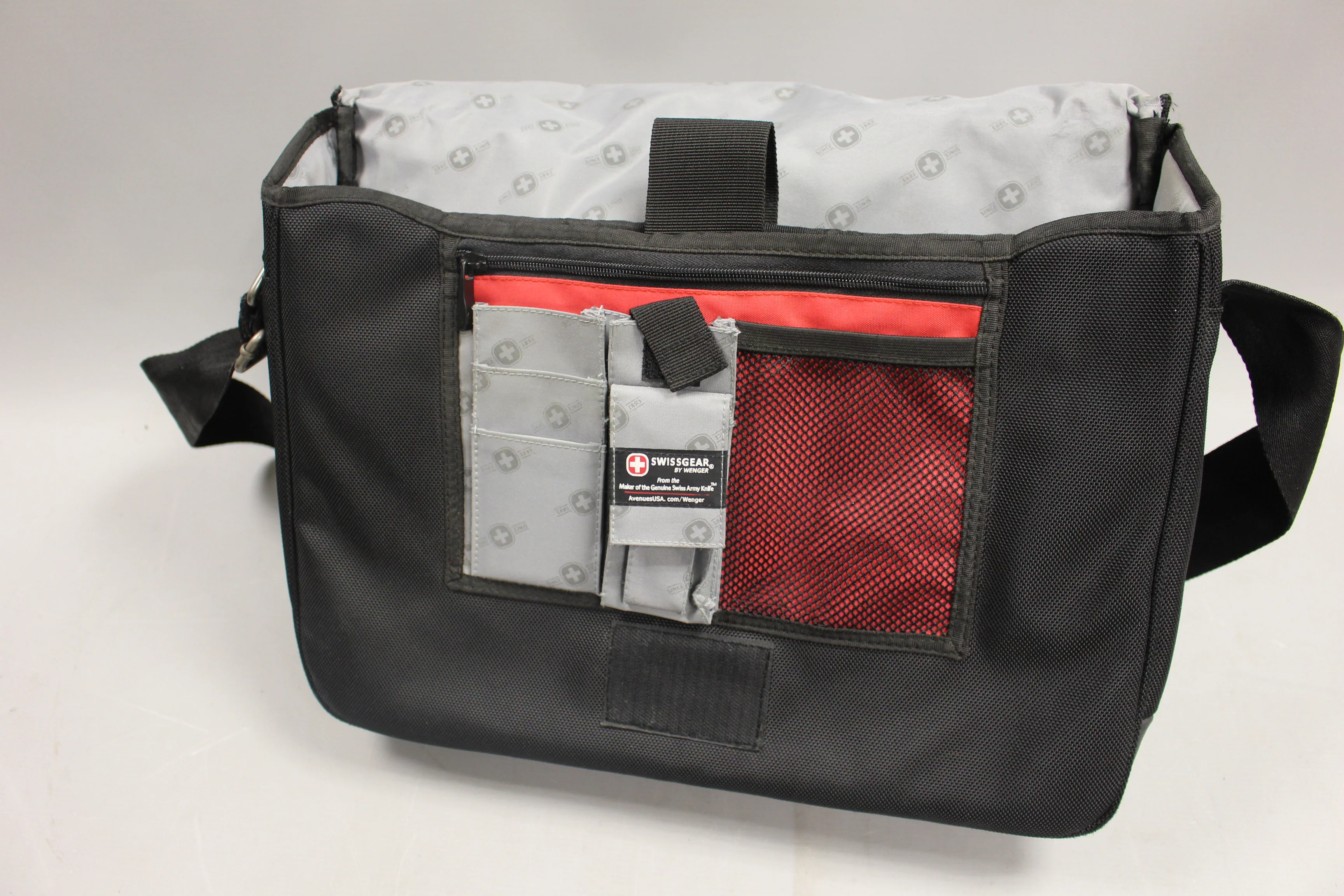 Swiss Gear Travel Bag - Used - Image 2