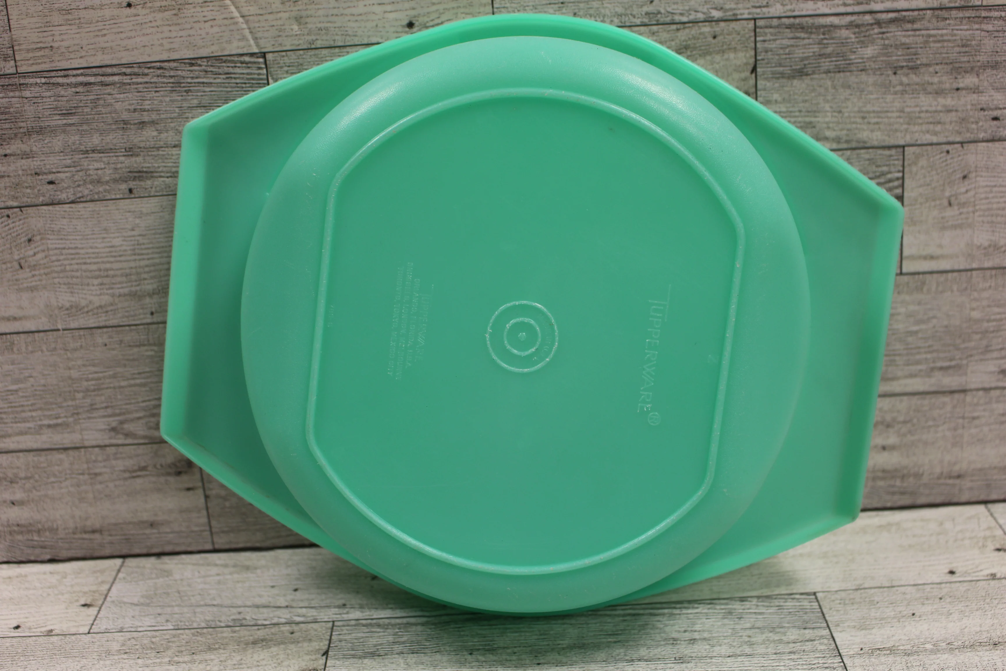 Tupperware Jade Collander with 516-7 Strainer Lid - Used - Image 4