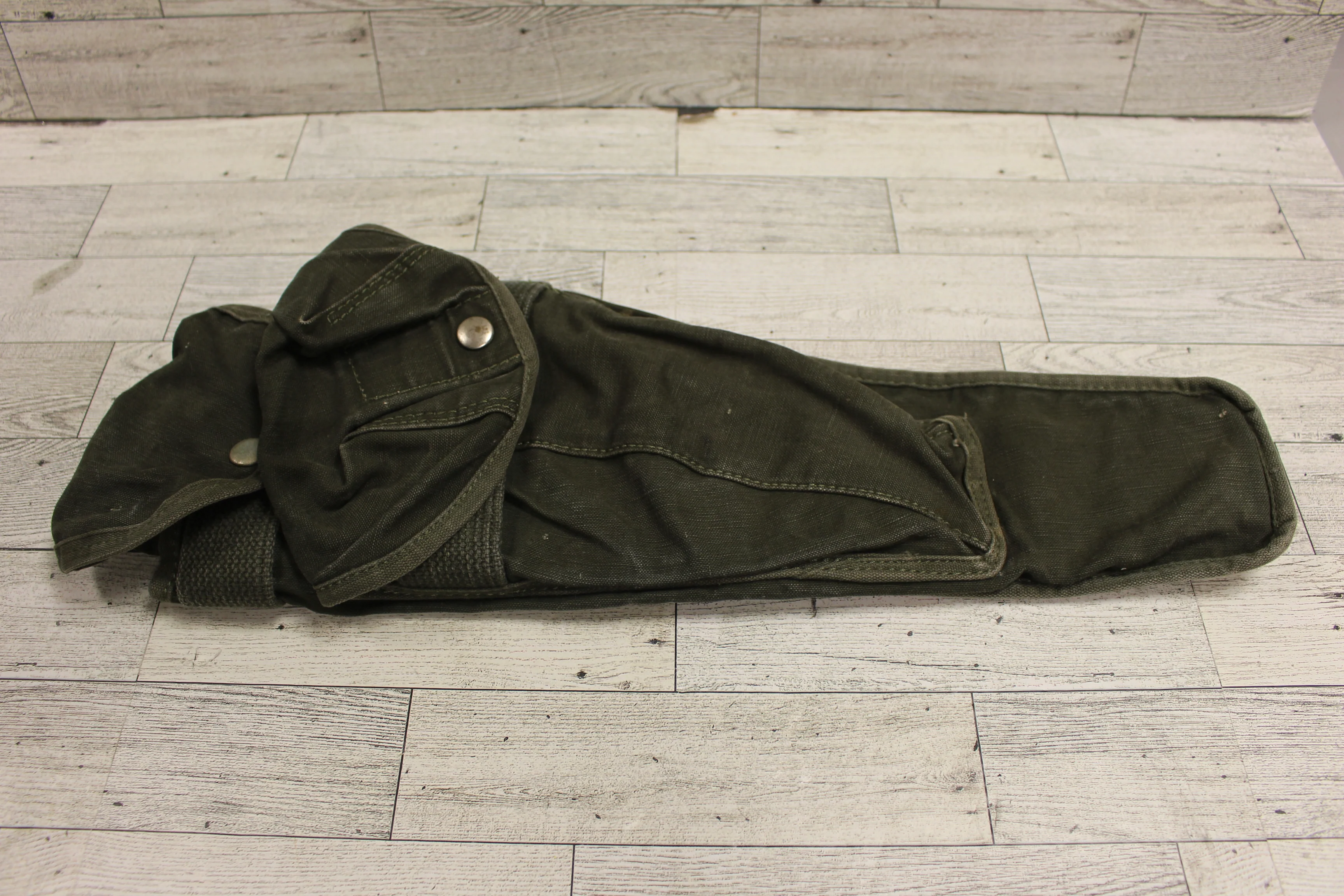 U.S. Army Vietnam Era CW-216 Antenna Accessory Bag - 1967 - Used