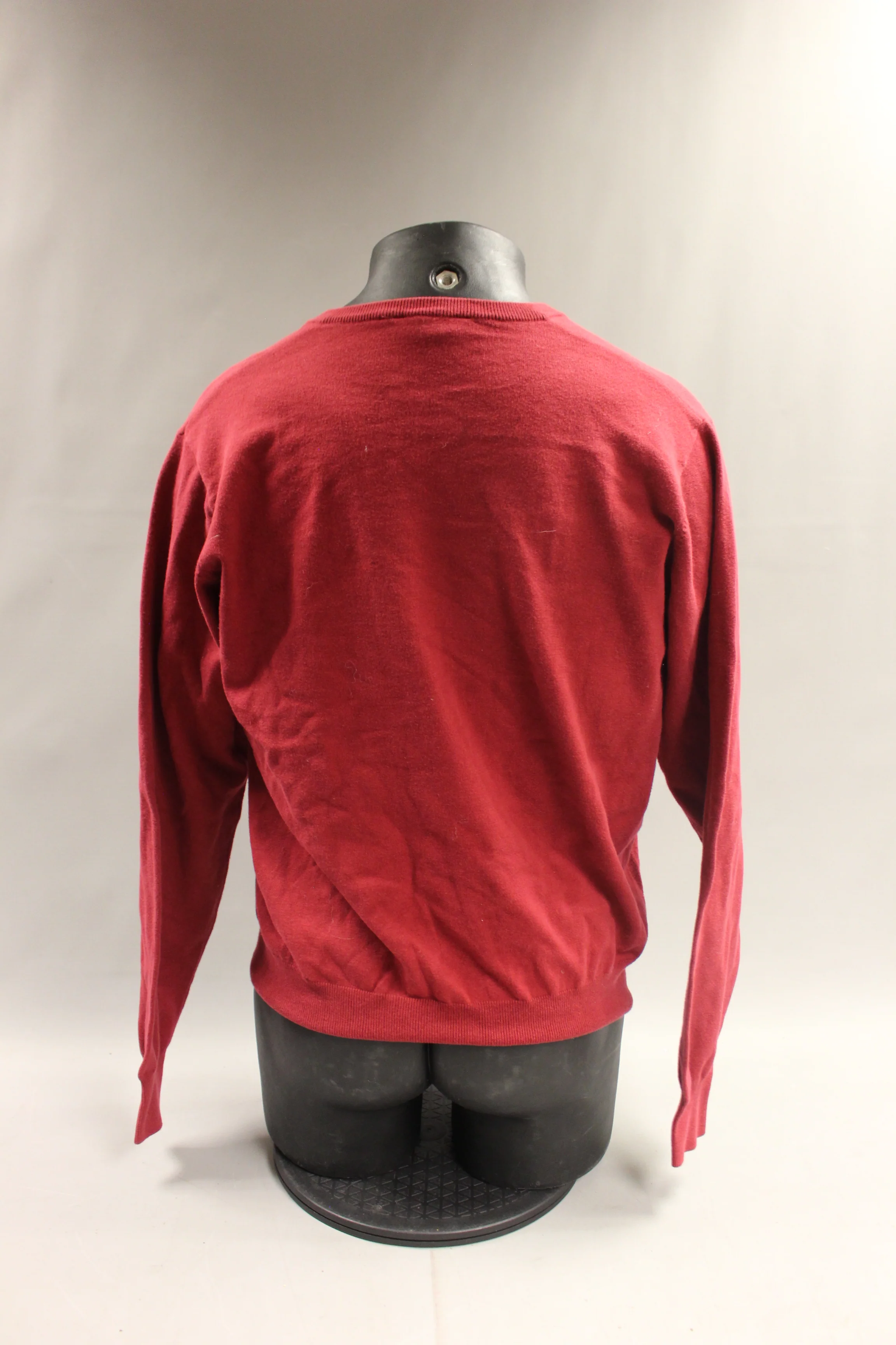 UD Flyers University of Dayton Lightweight V Neck Sweater - Medium - Used - Image 3