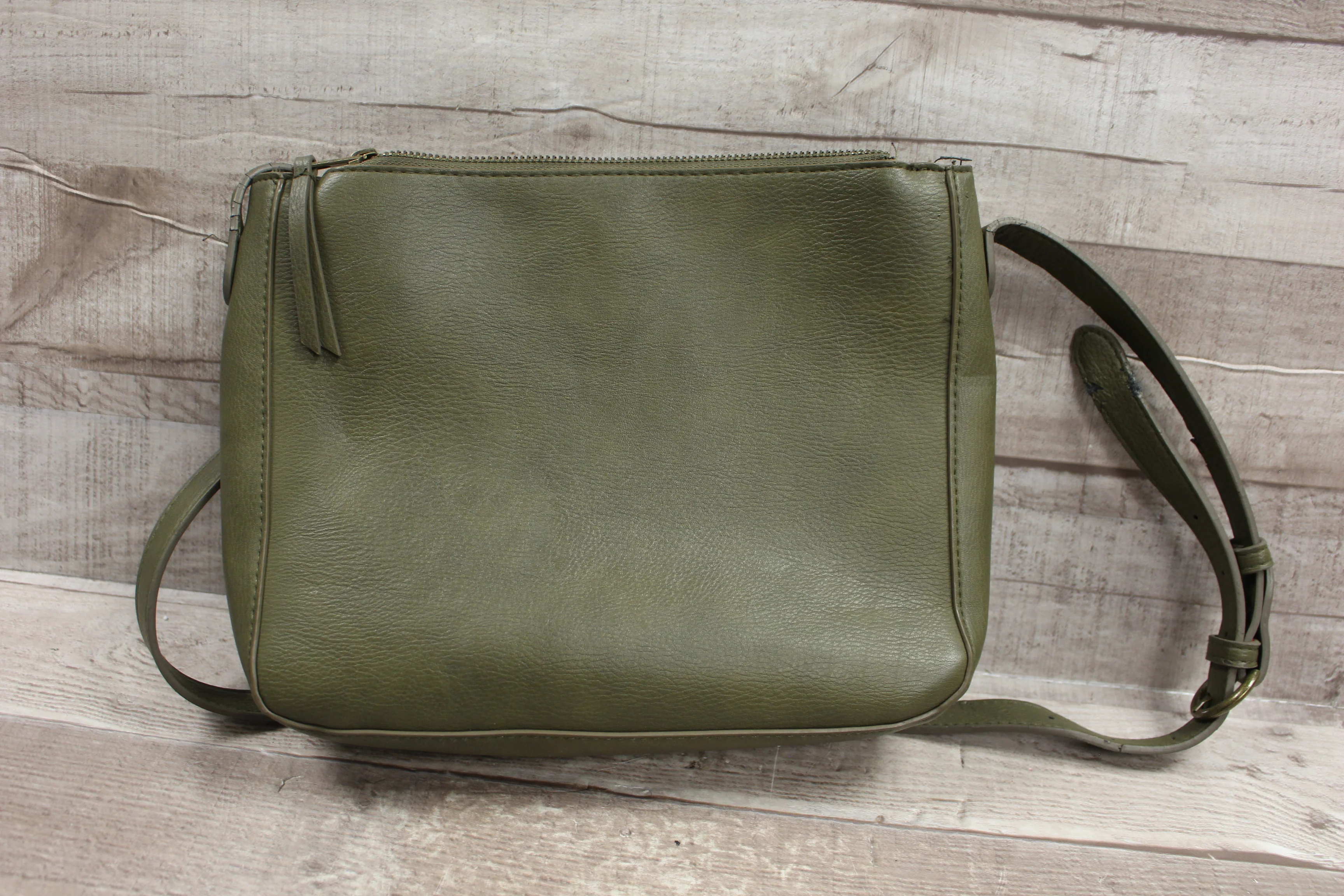 Universal Threads Good Co Faux Leather Handbag Purse -Green -Used - Image 2