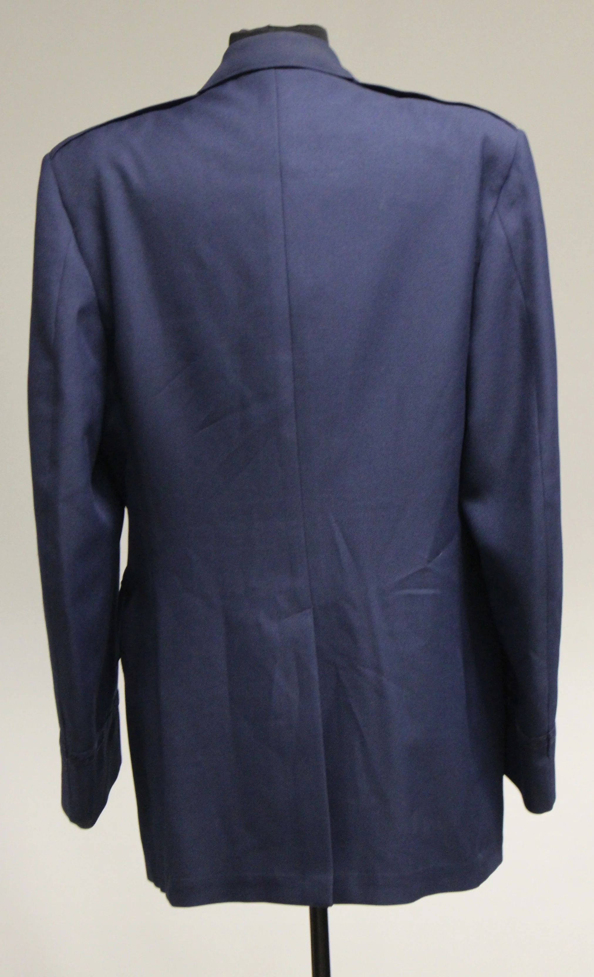 US AF Air Force Dress Coat with Shoulders - Size: 40 R - Used - Image 2