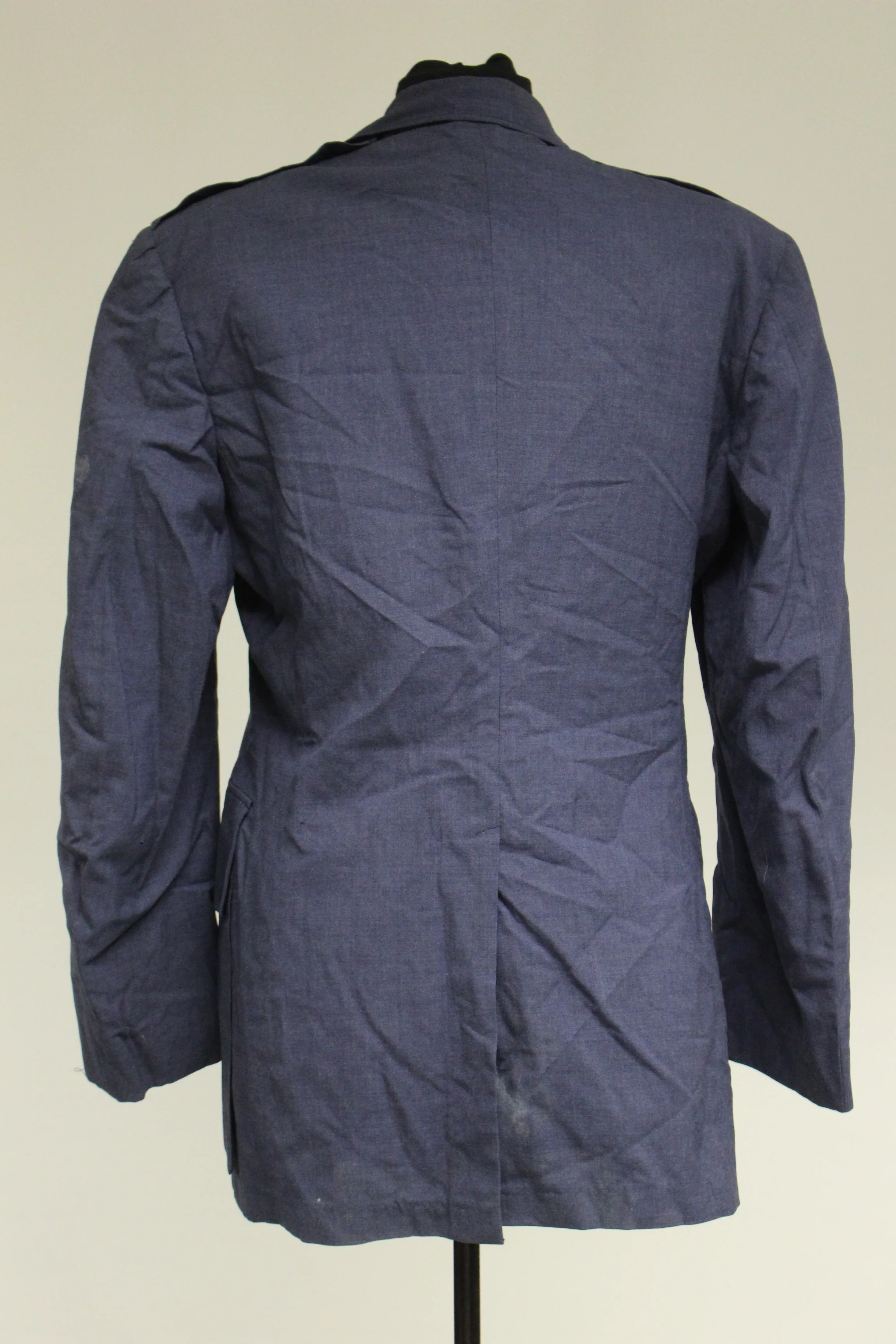 US Air Force Men's Tropical Wool Dress Coat - Size: 36R - Used - Image 4